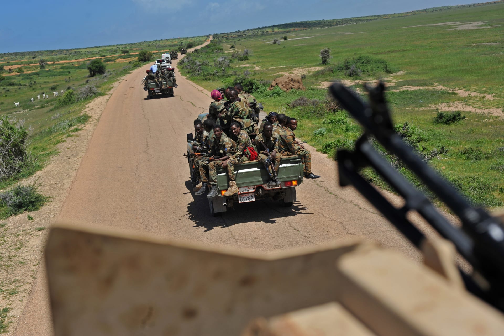 قائد صومالي: مسلحو حركة الشباب يهاجمون قاعدة عسكرية كبيرة للاتحاد الأفريقي
