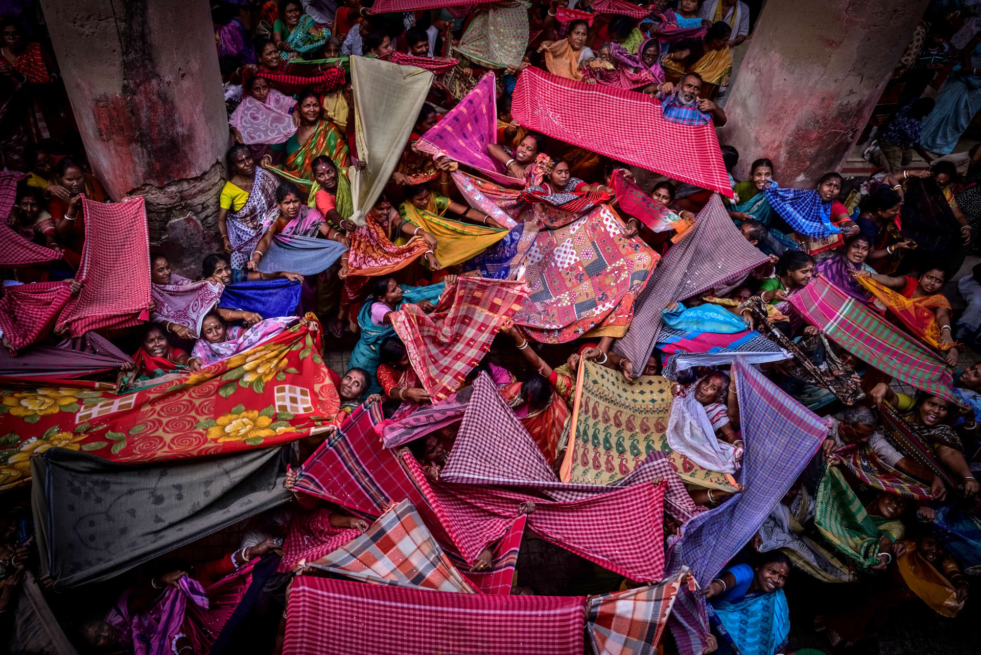 التُقطت في "جنة لعشاق الطعام" بالهند.. صورة لبائع كباب تفوز بجائزة تصوير دولية