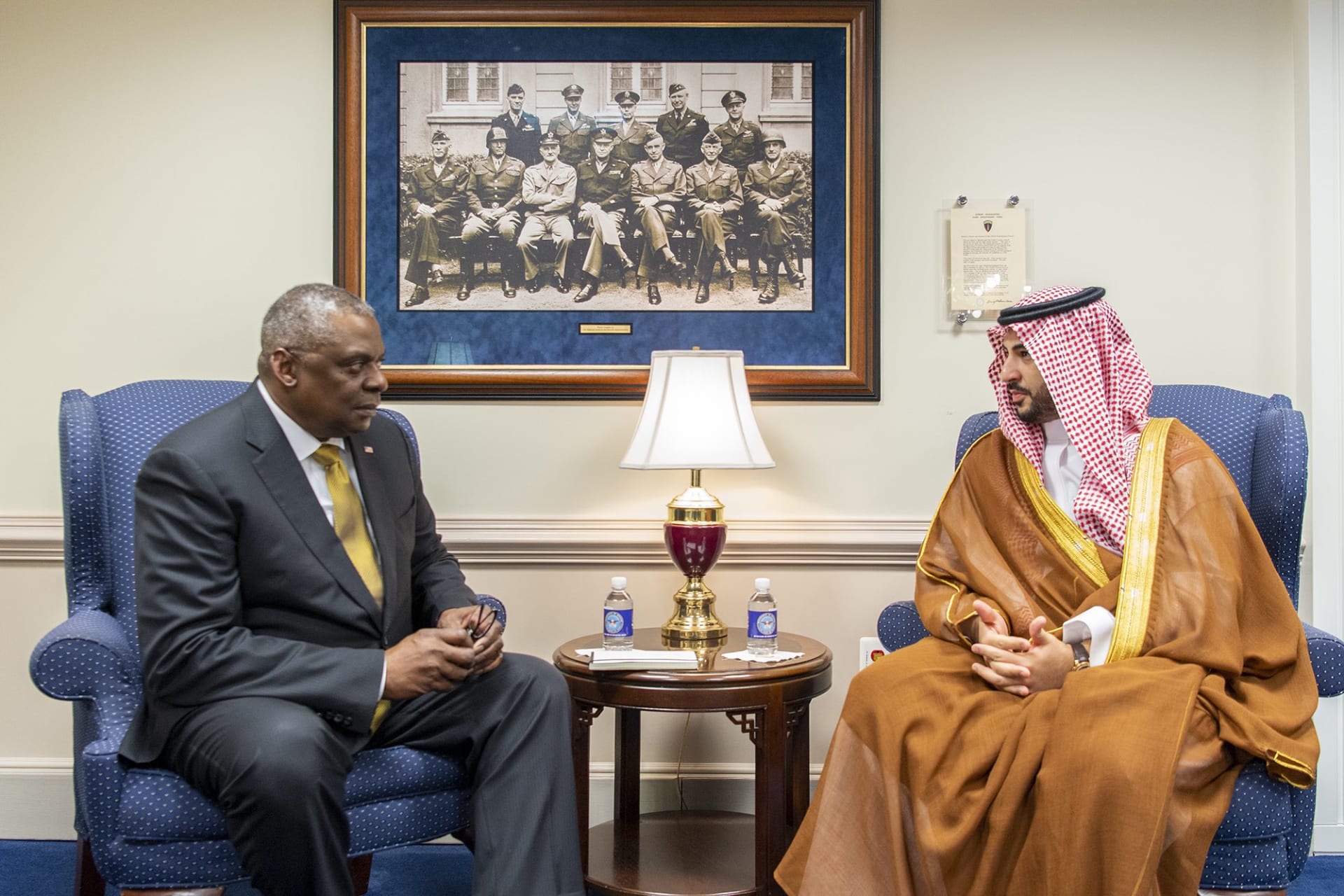 جانب من لقاء  نائب وزير الدفاع السعودي، الأمير خالد بن سلمان و وزير الدفاع الأمريكي لويد أوستن