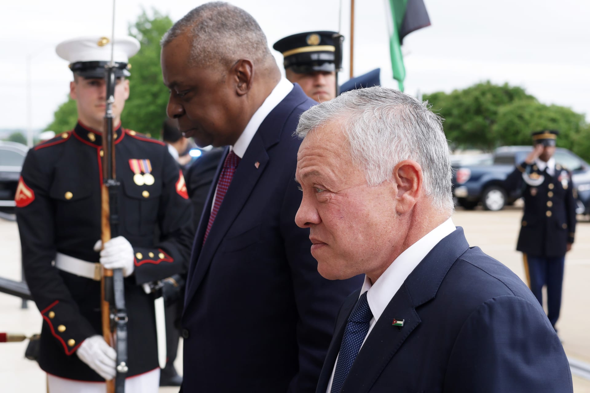 وزير الدفاع الأمريكي يرحب بالملك عبد الله الثاني في البنتاغون