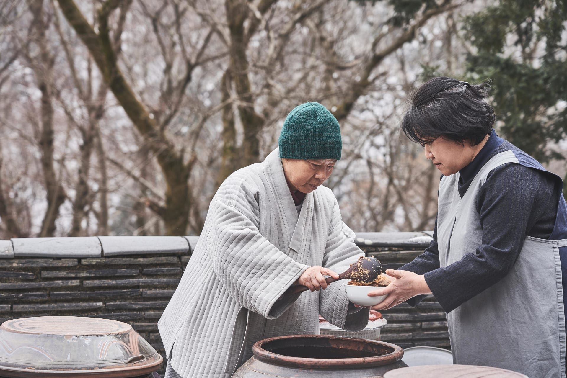 لها معجبين من جميع أنحاء العالم.. كيف أصبحت راهبة بوذية من كوريا الجنوبية واحدة من أبرز الطهاة في آسيا