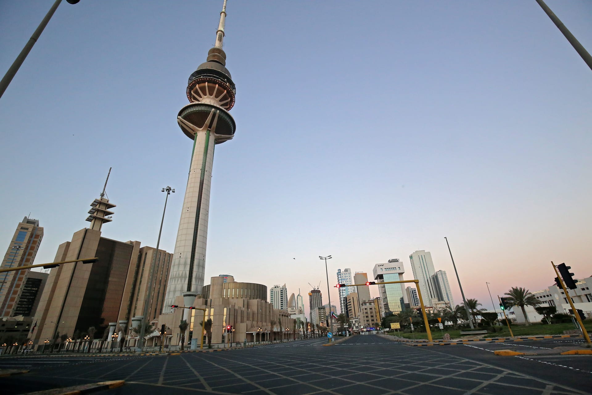 أول تحرك رسمي في الكويت تجاه "علم المثليين"
