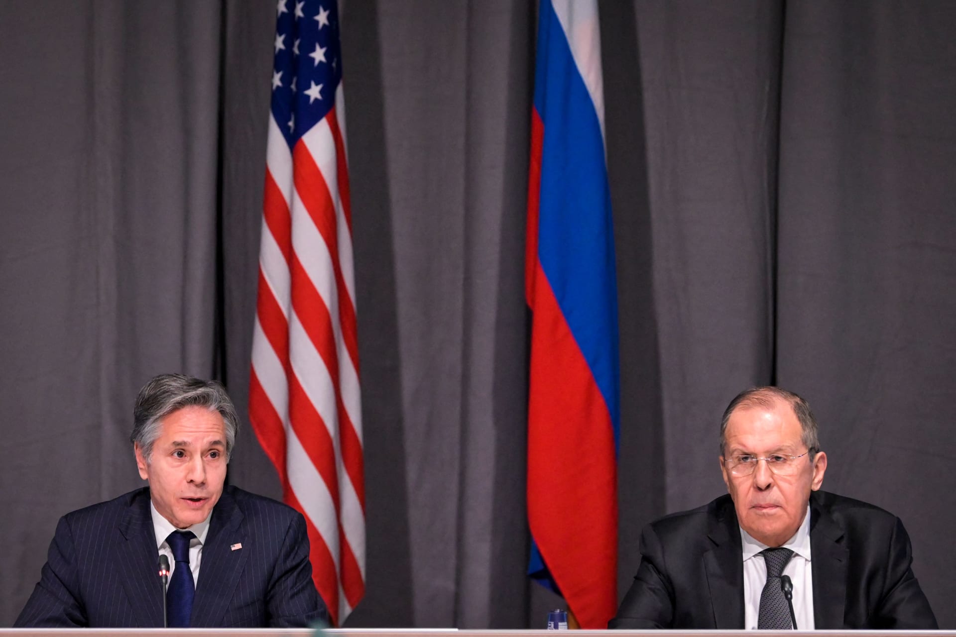 لقاء سابق بين وزيري خارجية روسيا وأمريكا