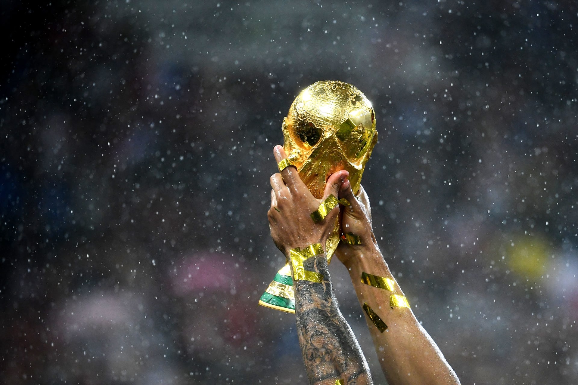 4 دول تتقدّم بملف مشترك لاستضافة كأس العالم 2030.. هل يعود إلى موطنه؟