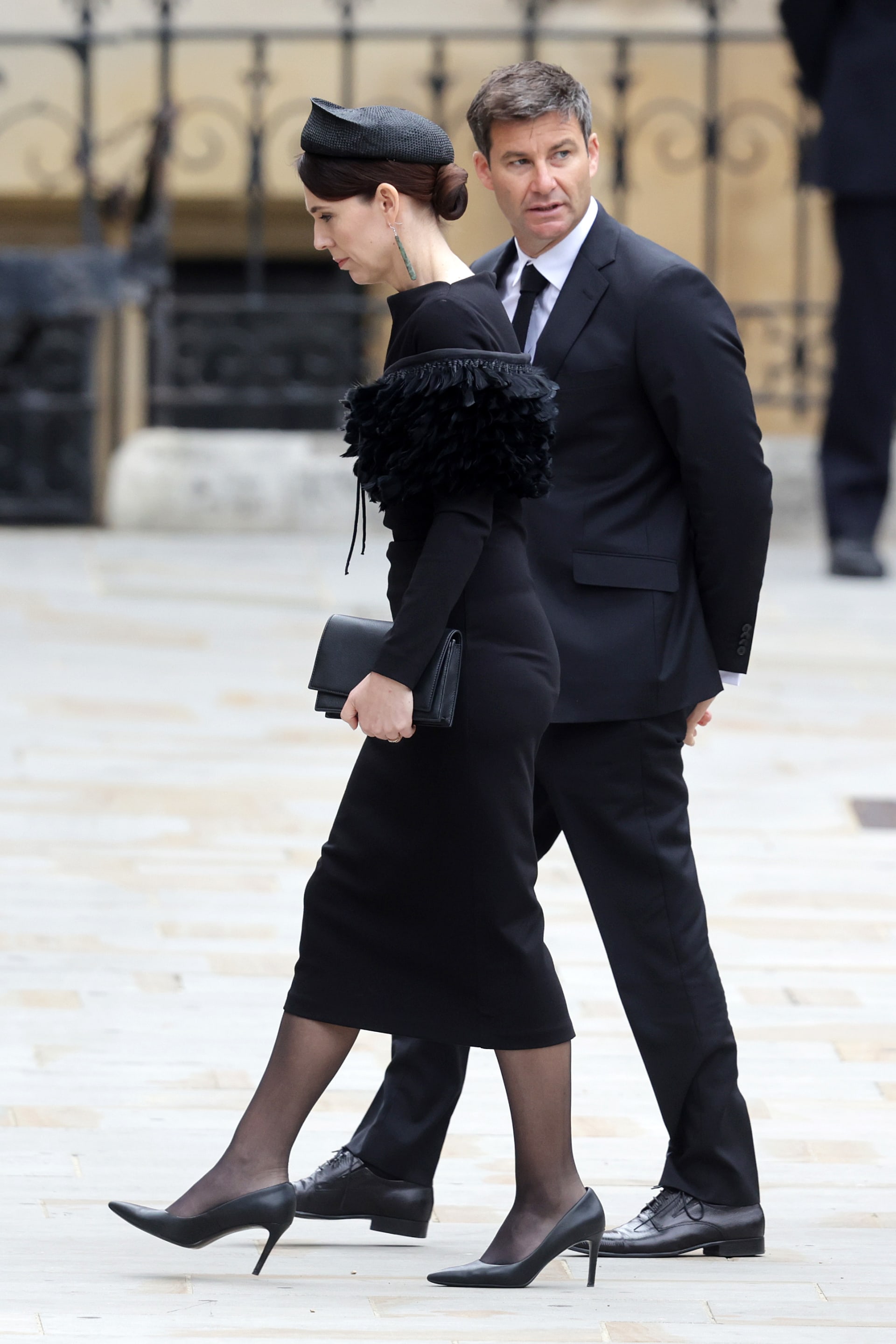 Siyah şapkalardan takılara.. Kraliçe Elizabeth'in cenazesinin konukları ne giydi?