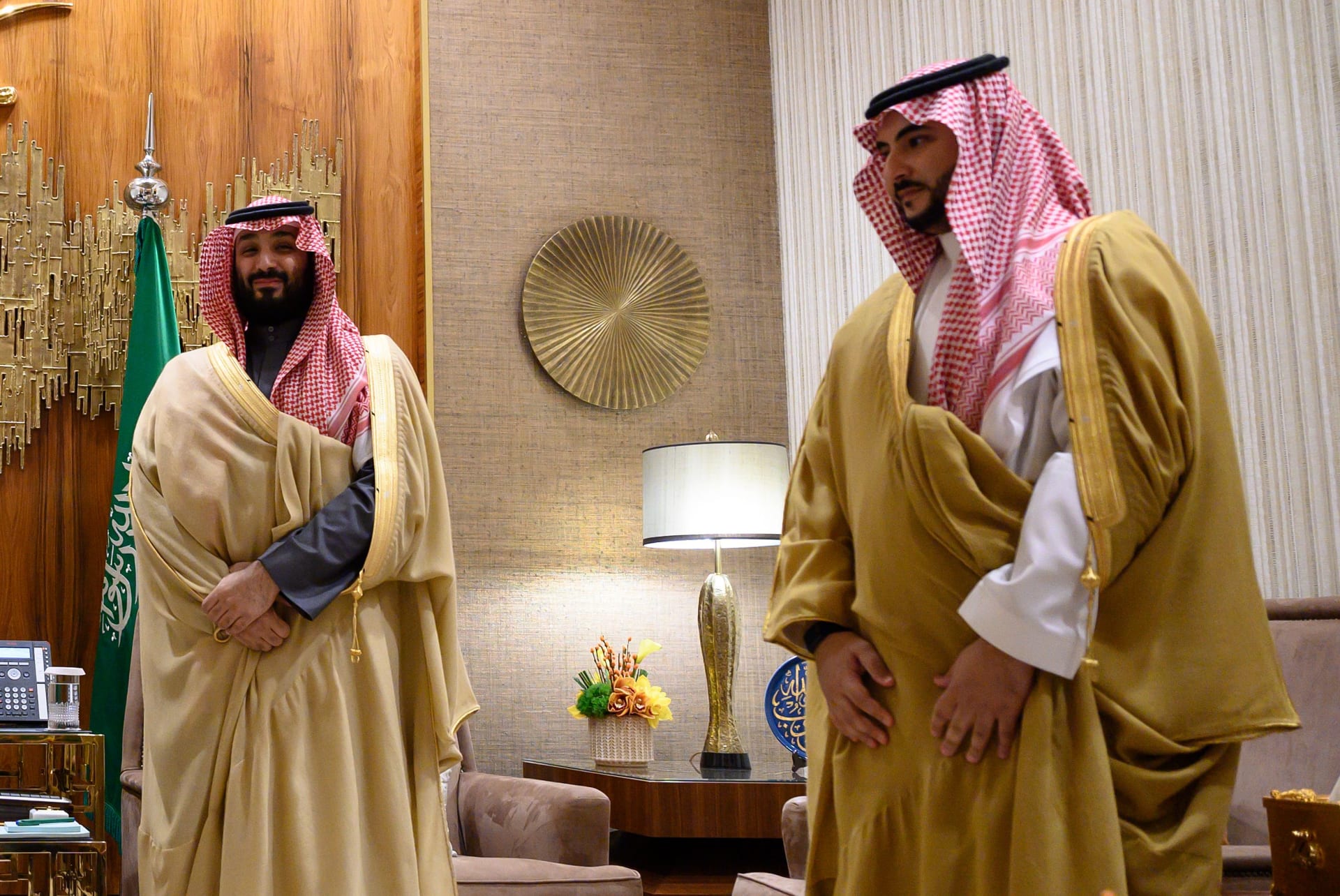 السعودية خالد بن سلمان يجري اللقاء الأول له مع مسؤول خارجي كوزير للدفاع