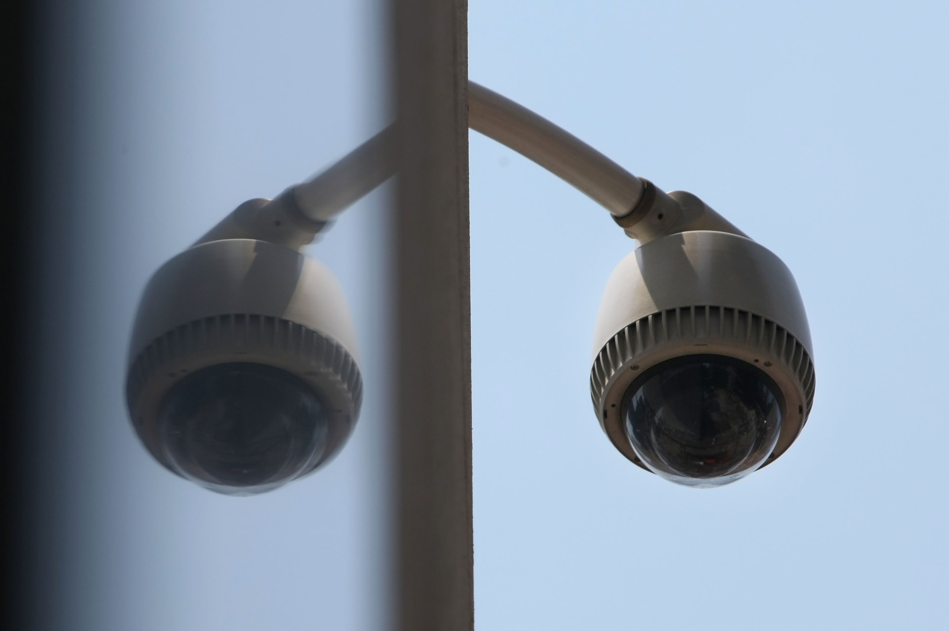 السعودية.. تحديد موعد تنفيذ قرار تركيب كاميرات مراقبة أمنية وتوضيح حول "المنازل والمجمعات الخاص"
