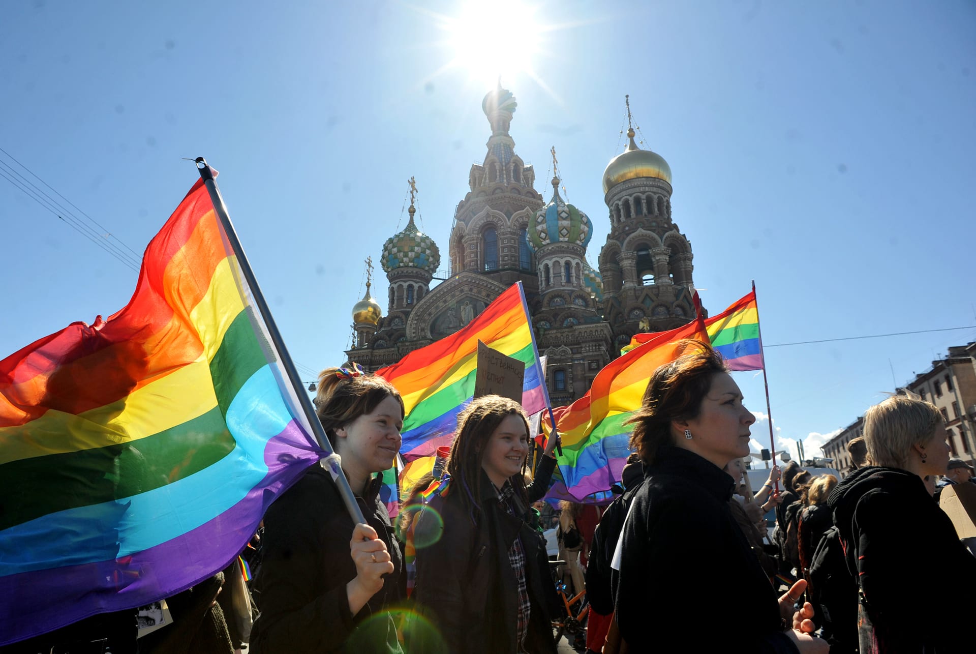 "السجن للأجانب".. البرلمان الروسي يوافق على تعديل قانون "الدعاية للمثليين" وتشديد العقوبات
