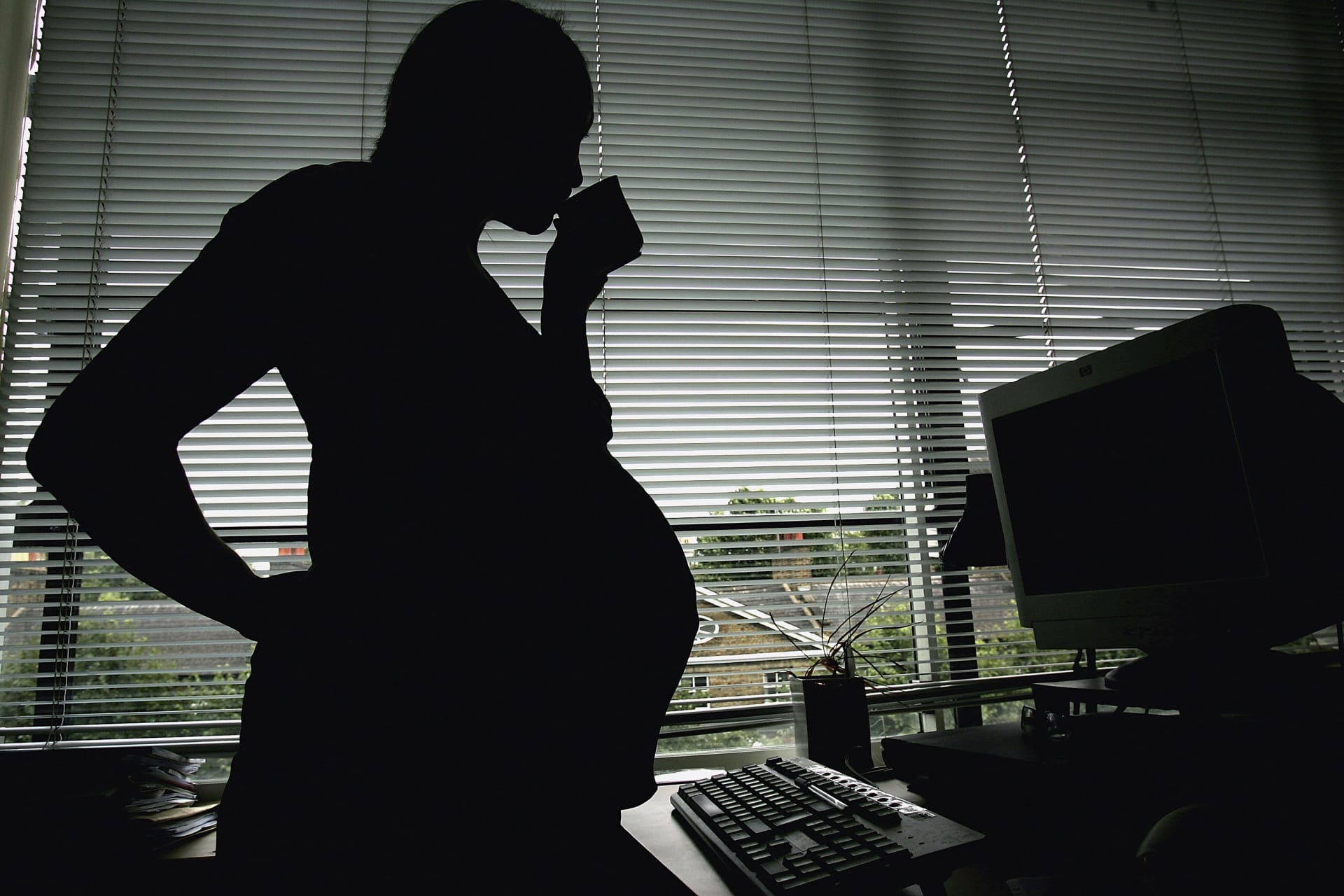 كيف يؤثر استهلاك الكافيين خلال الحمل على صحة طفلك؟ 