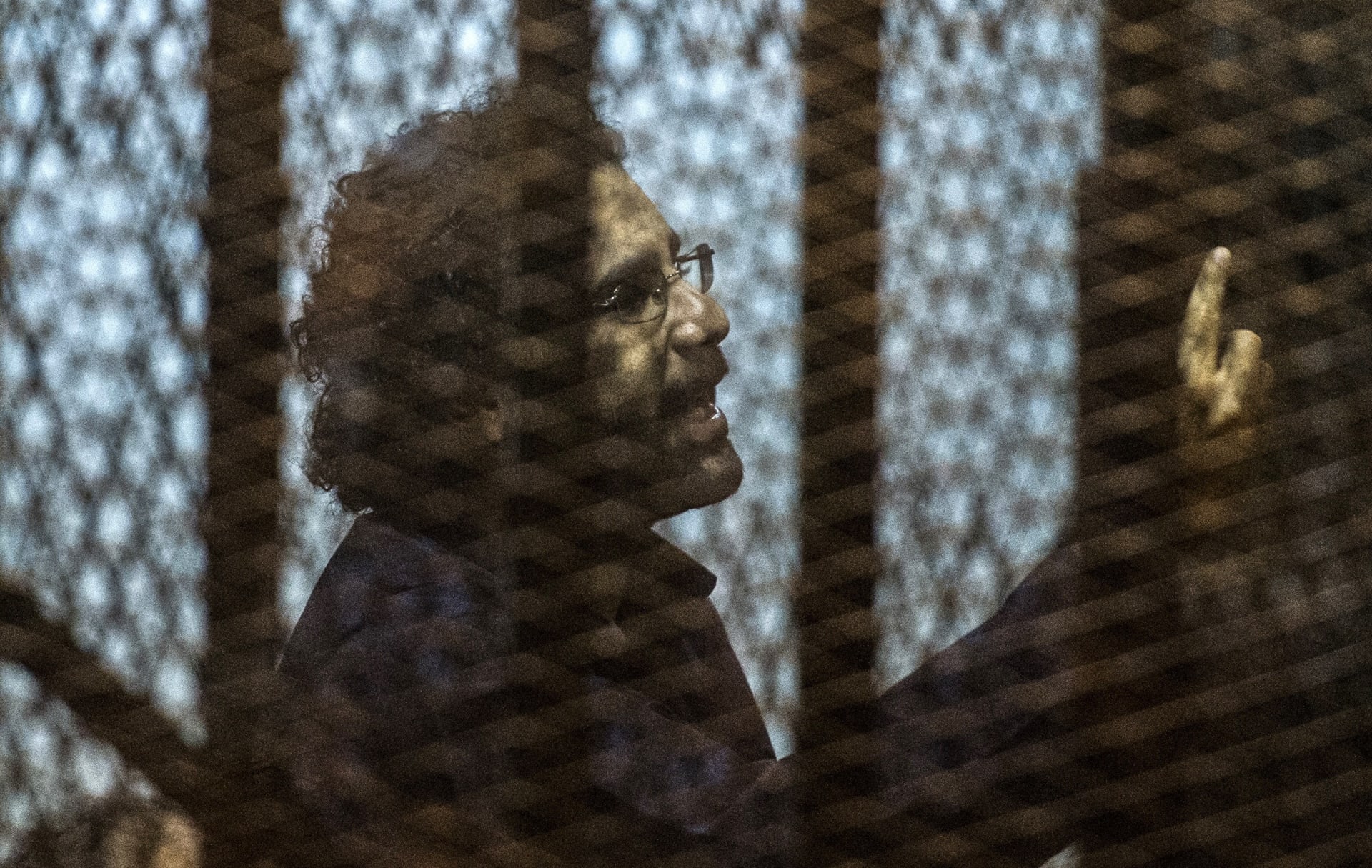 النيابة العامة المصرية: إضراب علاء عبدالفتاح مشكوك فيه و"صحته جيدة"