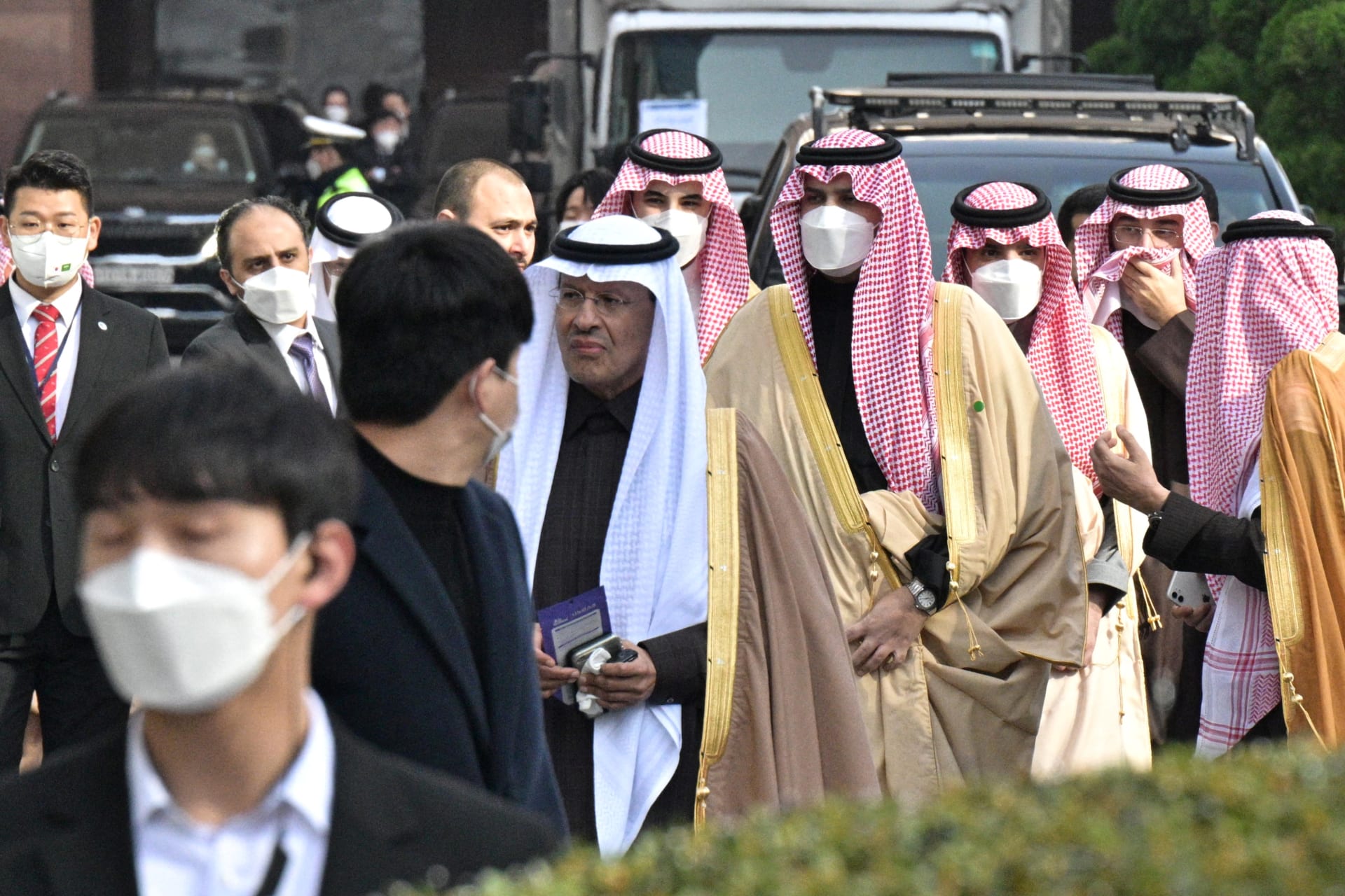 أعضاء بالوفد السعودي المرافق لولي العهد محمد بن سلمان 