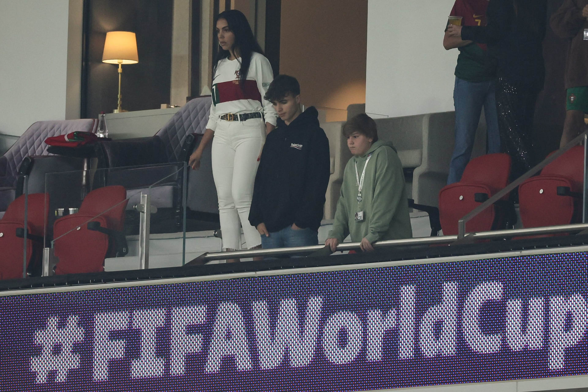 La cámara revela las reacciones de Georgina, la amiga de Ronaldo, al partido Marruecos-Portugal