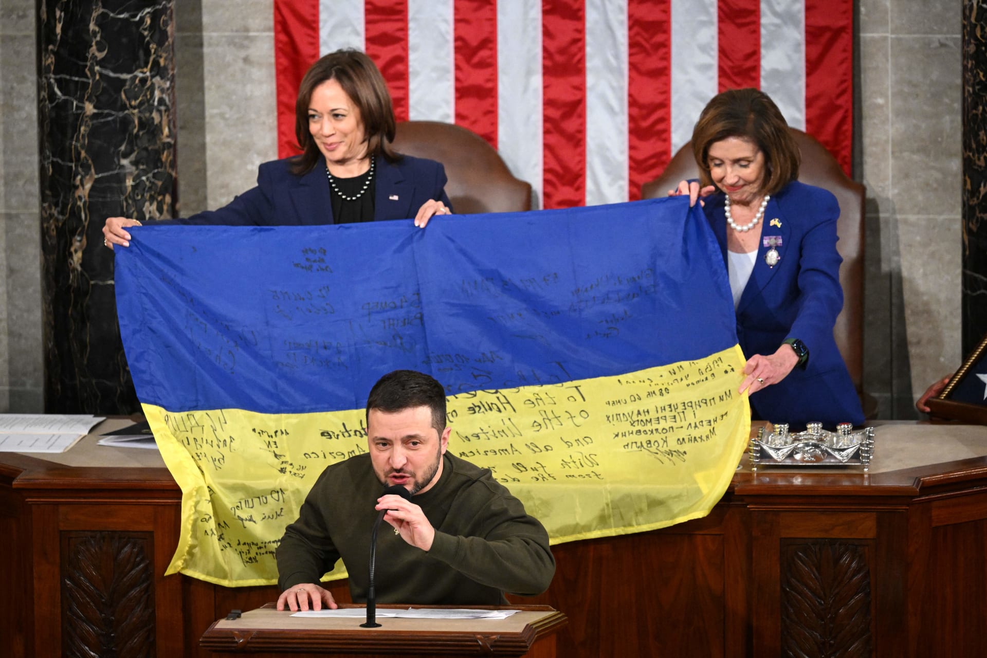جانب من خطاب الرئيس الأوكراني فولوديمير زيلينسكي في الكونغرس