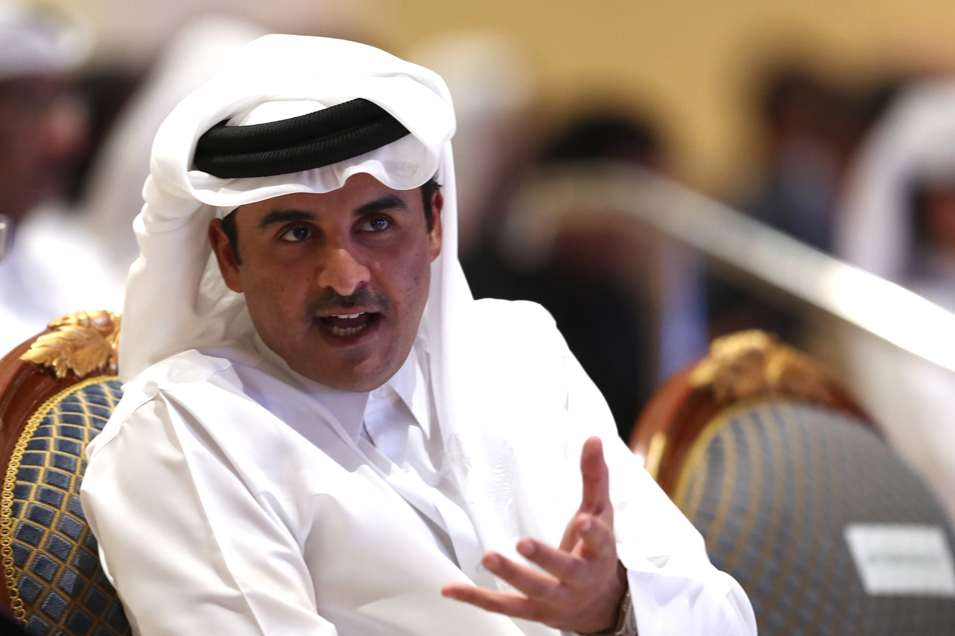 أول تعليق من أمير قطر بعد "قمة أبوظبي" ورسالة لمحمد بن زايد