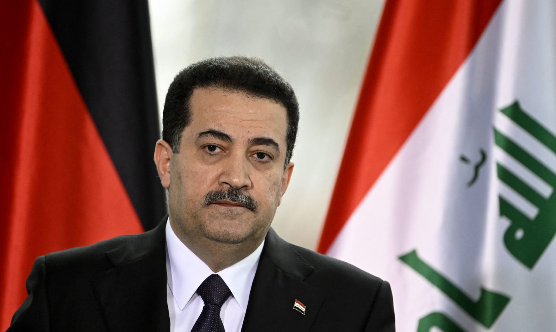 رئيس الوزراء العراقي يقيل محافظ البنك المركزي..إليك الأسباب
