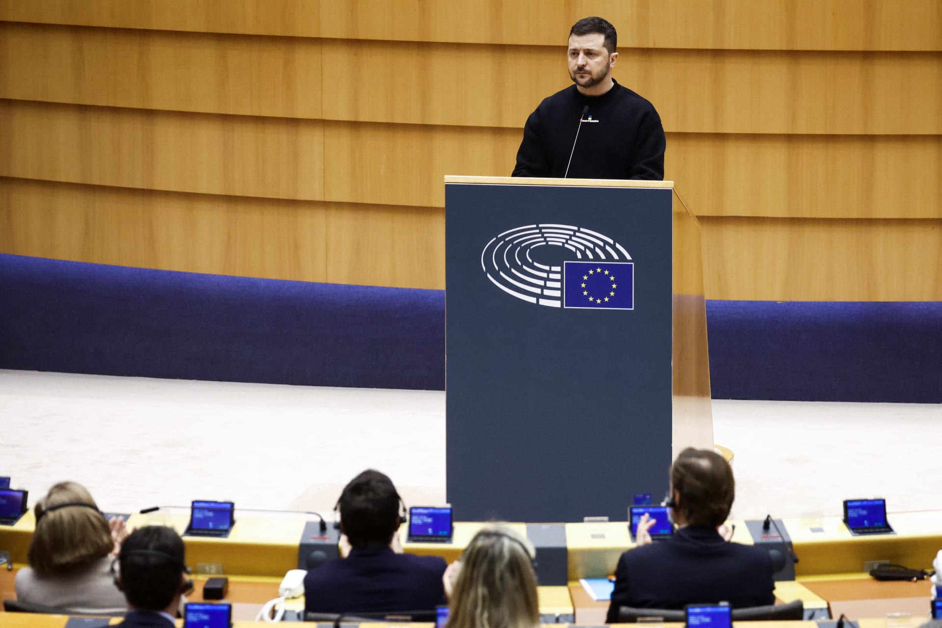زيلينسكي بكلمته أمام البرلمان الأوروبي