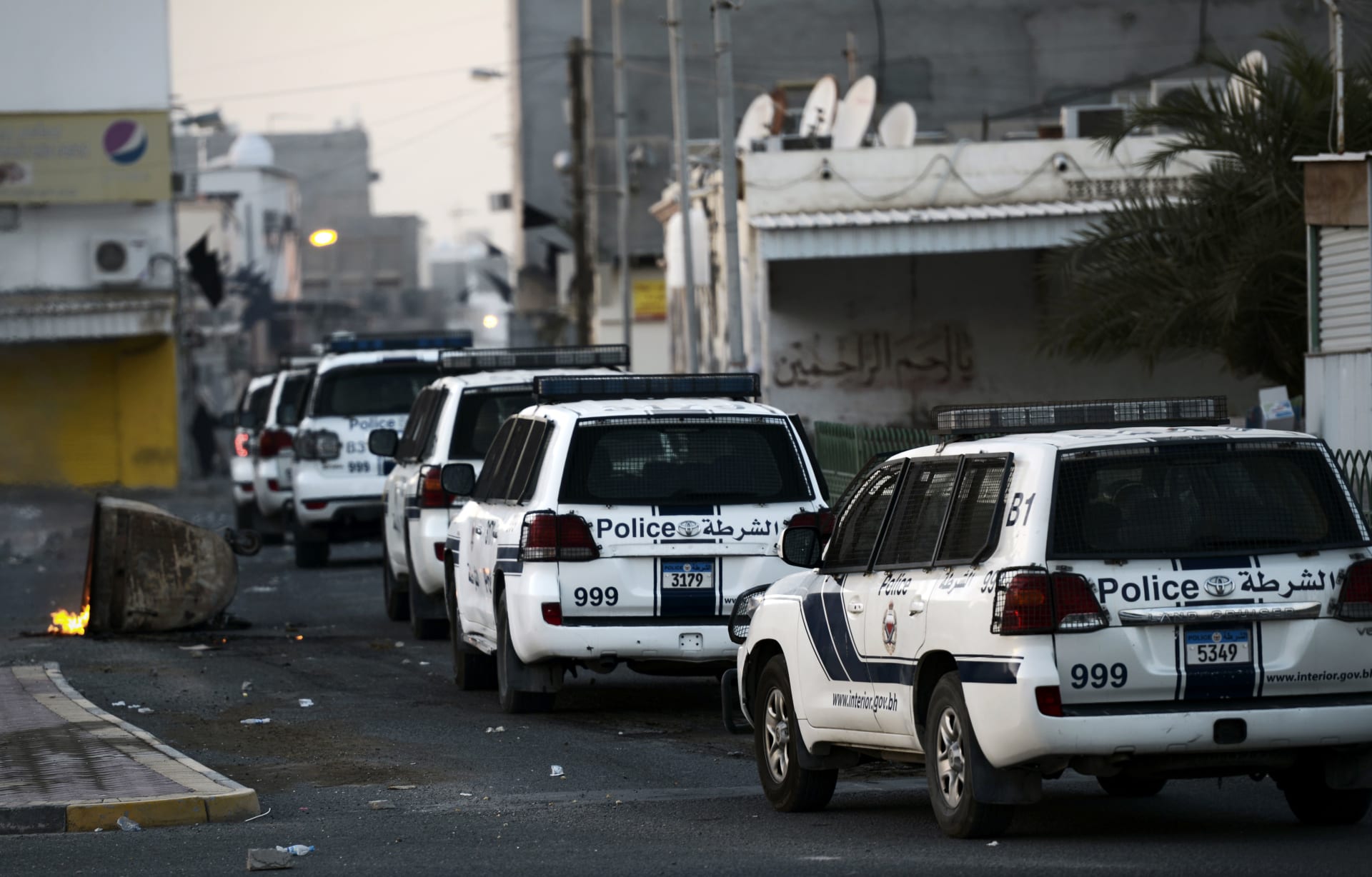 صورة أرشيفية تعبيرية لسيارات شرطة في البحرين 