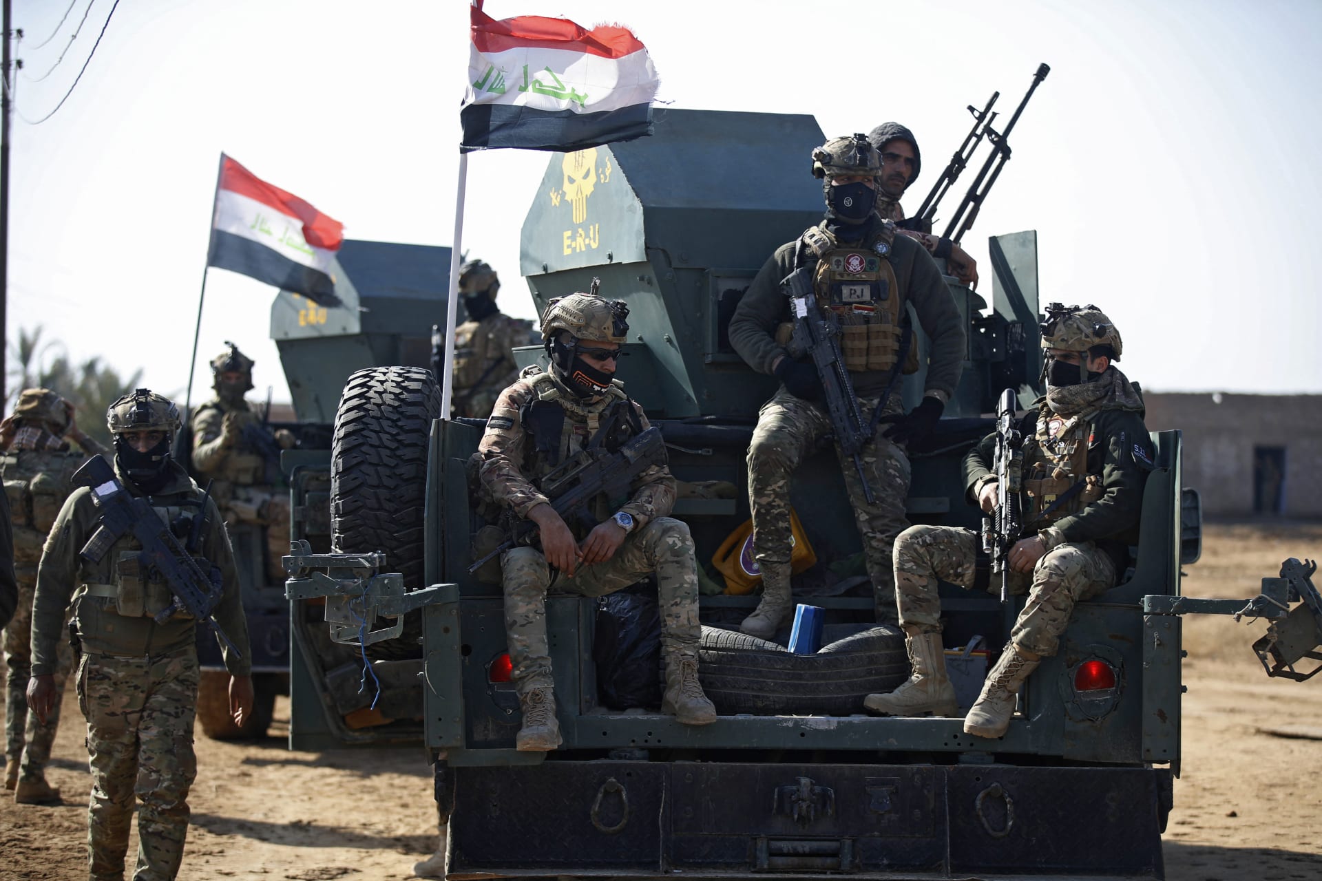  العراق يعلن شن عملية "سيوف الحق" ضد فلول "داعش" في 3 محافظات بعد هجوم دموي
