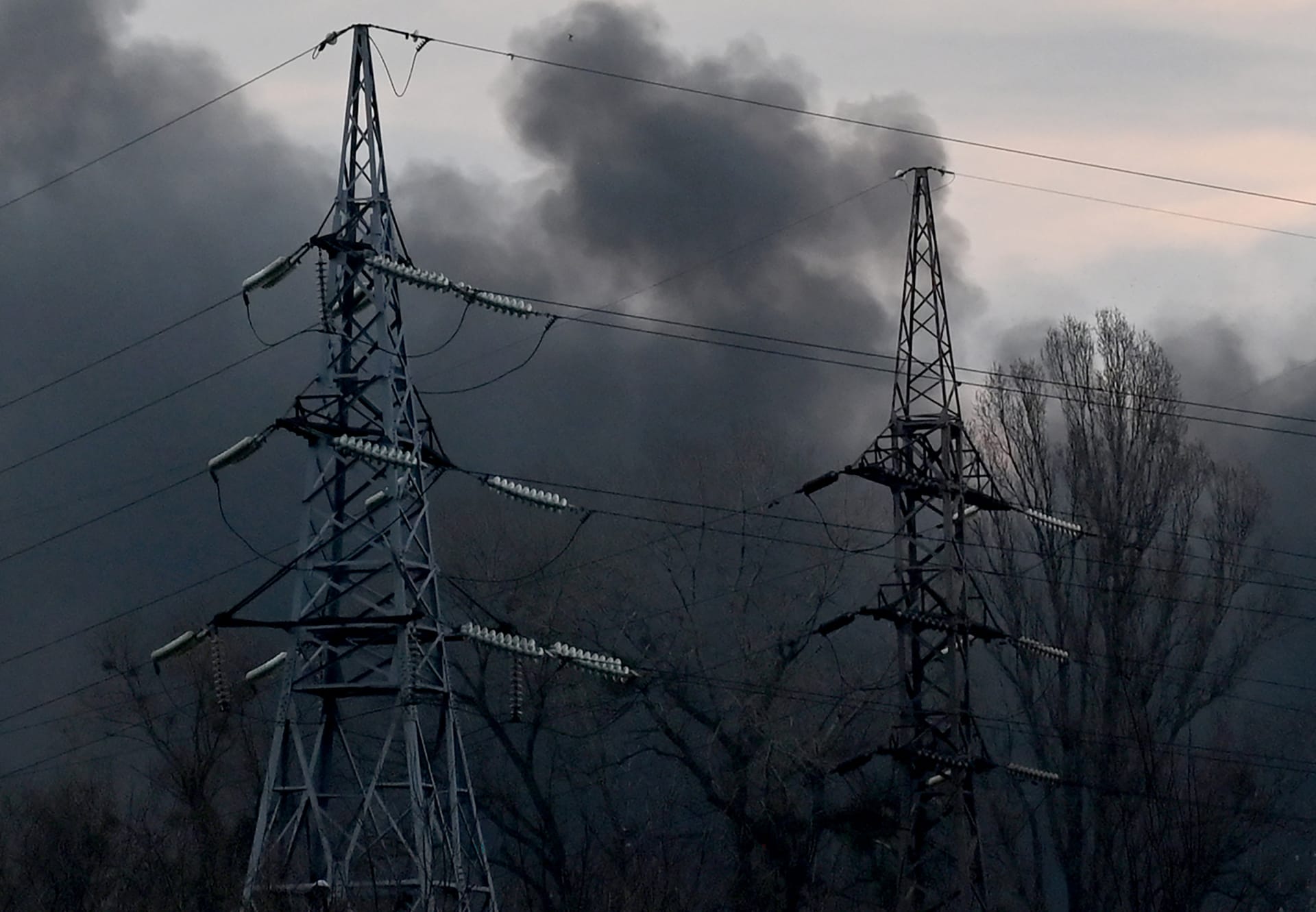 جوا وبحرا ..قصف روسي "واسع" استهدف منشآت الطاقة في سبع مناطق أوكرانية