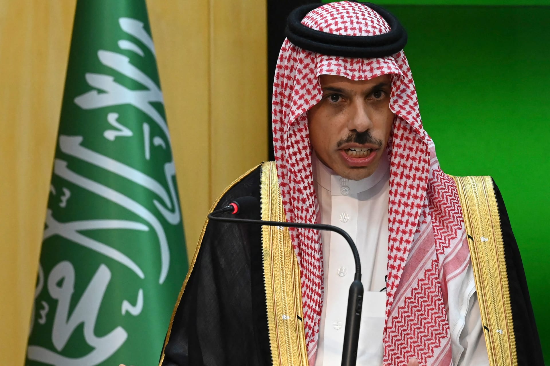 وزير خارجية السعودية يوضح سبب استئناف العلاقات مع إيران