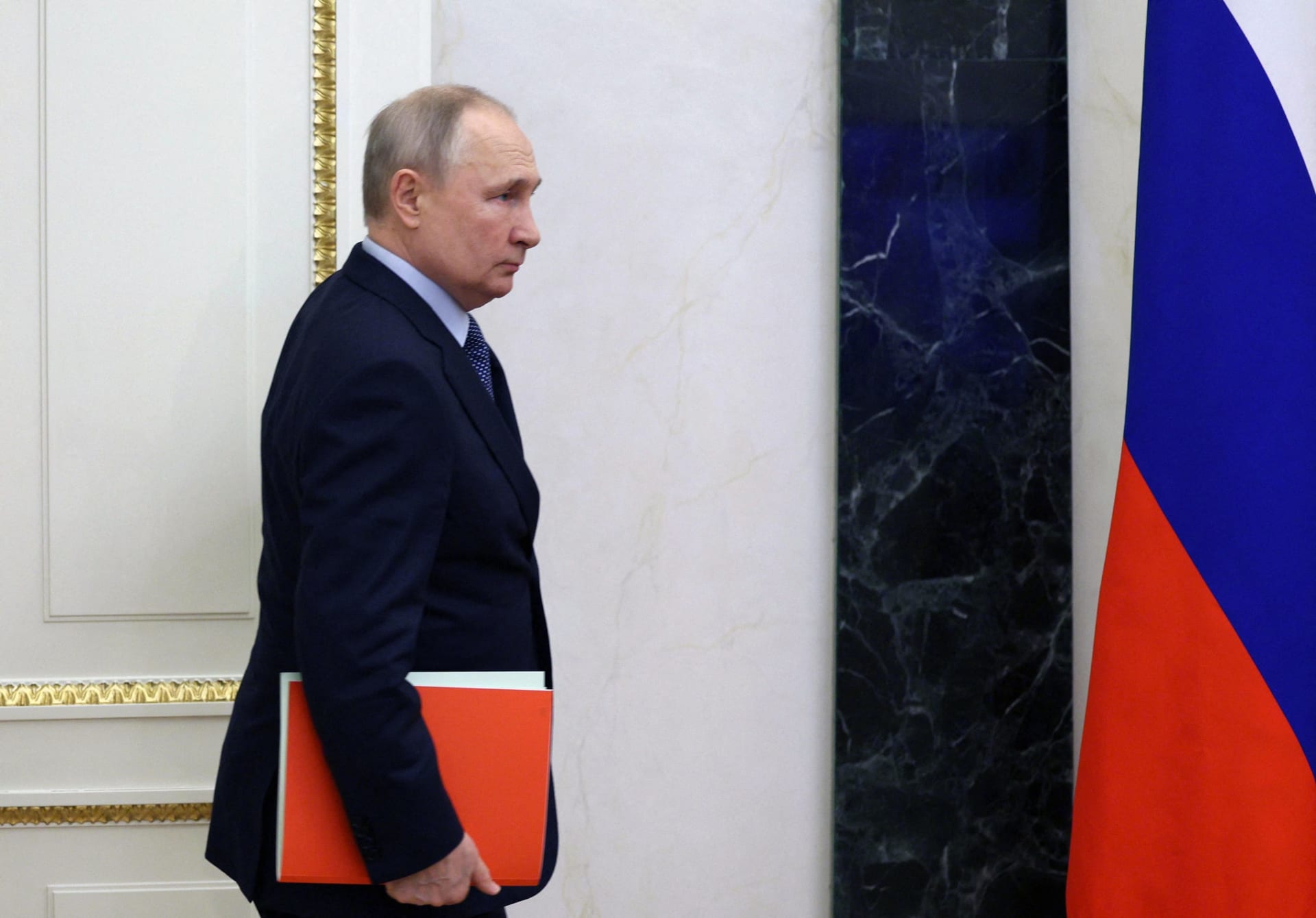 بوتين يوقع العقيدة الجديدة لسياسة روسيا الخارجية: أمريكا التهديد الرئيسي