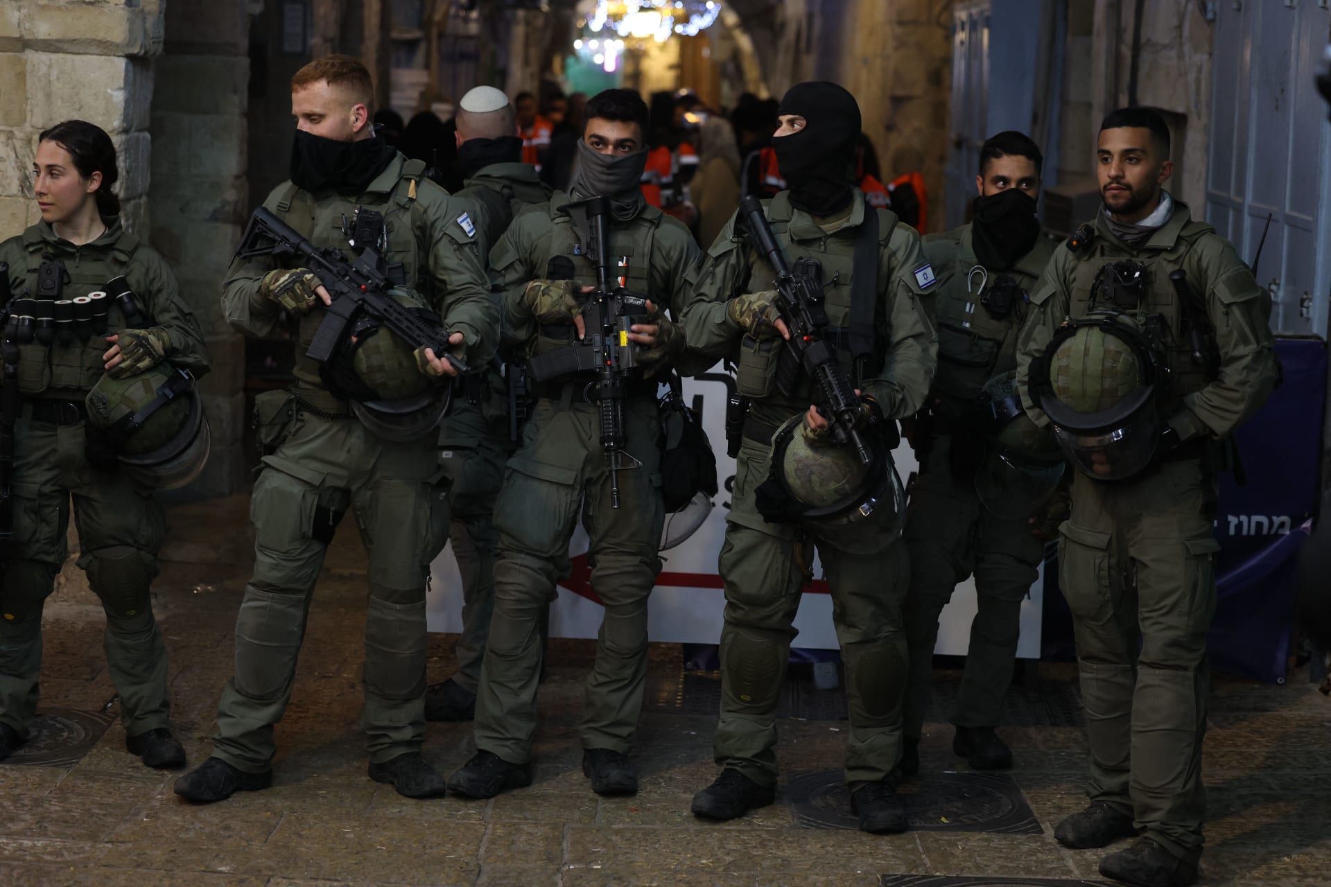 شهود عيان لـCNN: قوات إسرائيلية اقتحمت المسجد الأقصى مجددا مساء الأربعاء