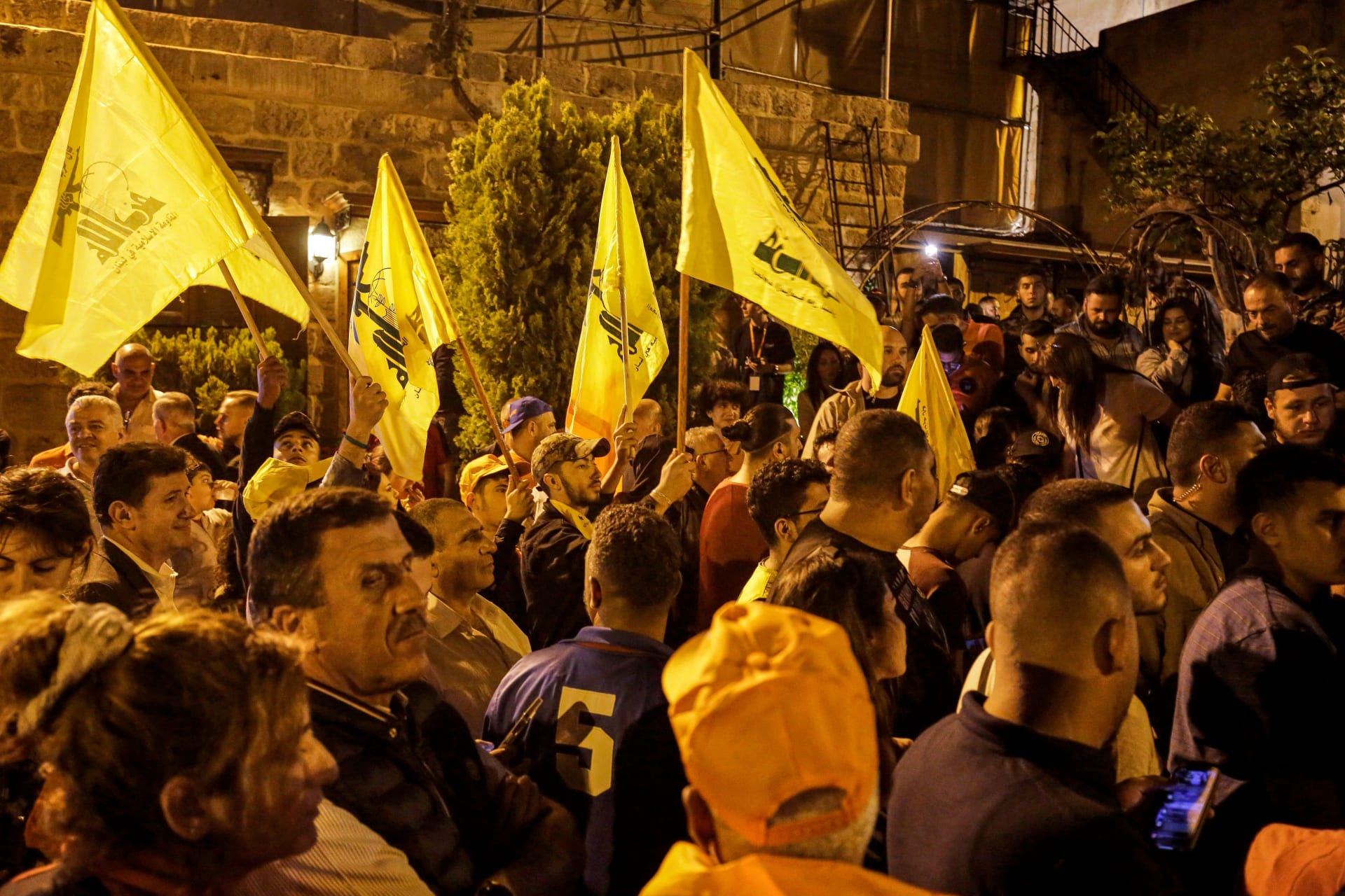 هل تعلم حكومة لبنان  إن كان حزب الله وافق على استهداف إسرائيل؟ بوحبيب يجيب لـCNN