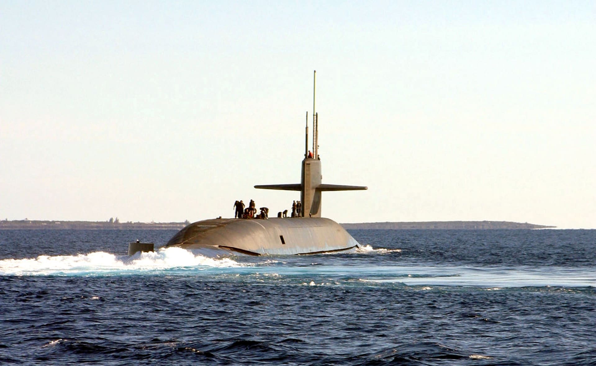 غواصة أمريكية تعمل بالطاقة النووية تصل الشرق الأوسط لدعم الأسطول الخامس 