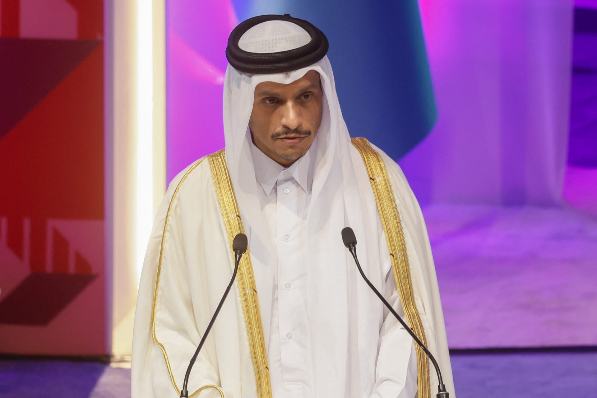 علق على قرار الدول الأخرى.. رئيس وزراء قطر يكشف موقف بلاده من عودة سوريا لجامعة الدول العربية