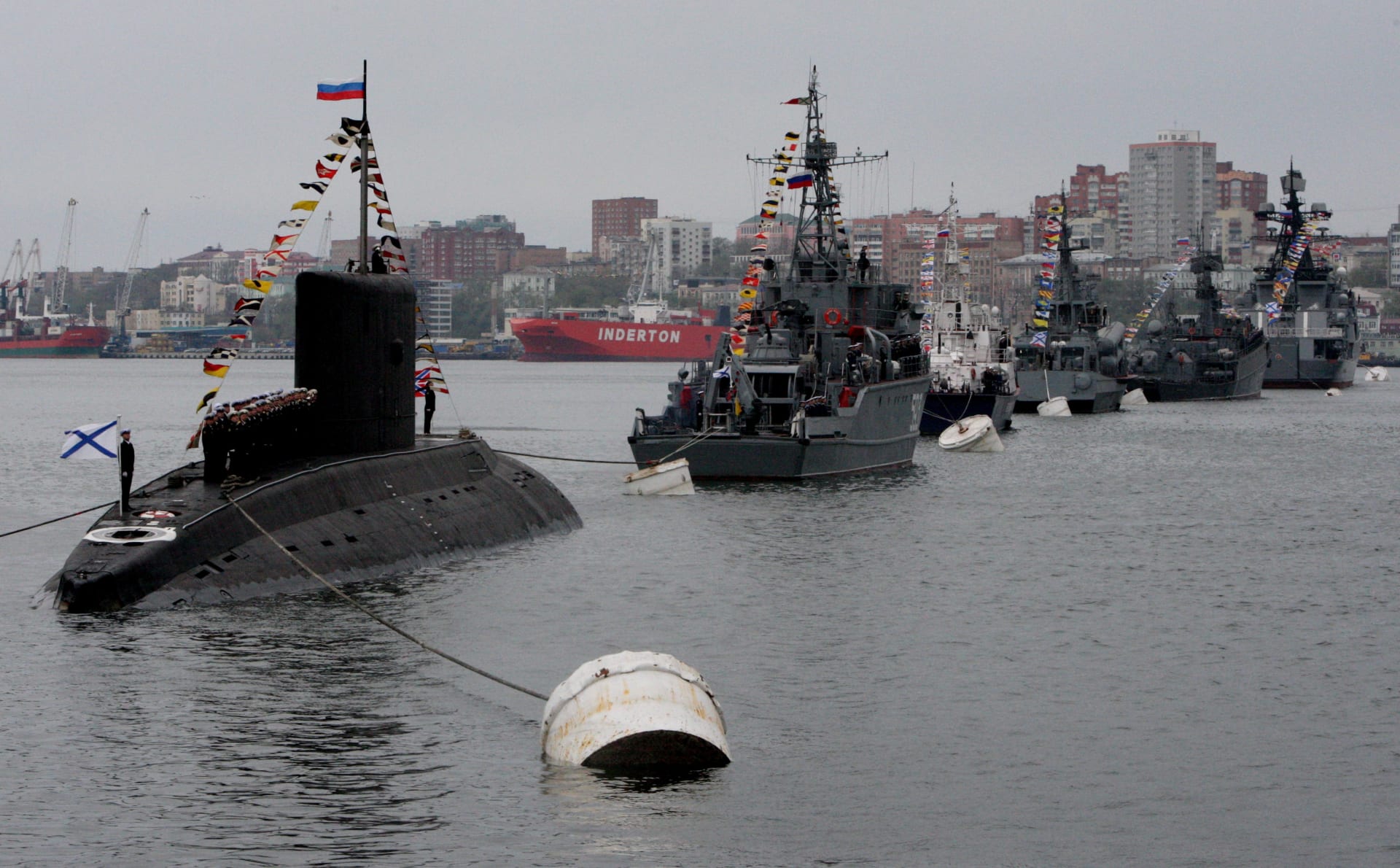 روسيا تضع أسطول المحيط الهادئ في حالة تأهب قتالي قصوى