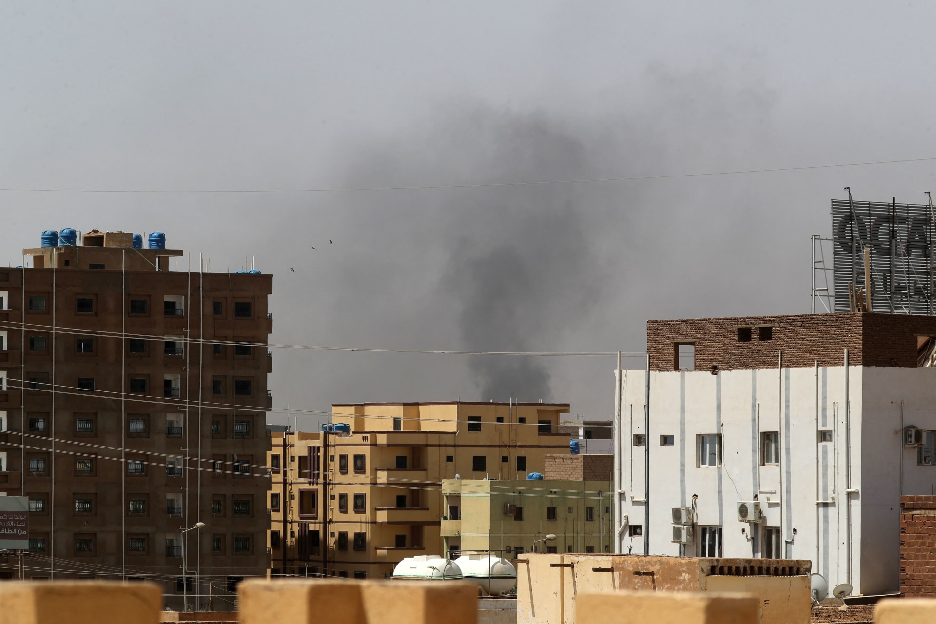 إطلاق نار كثيف في الخرطوم.. وقوات الدعم السريع تعلن هجوم الجيش السوداني عليها