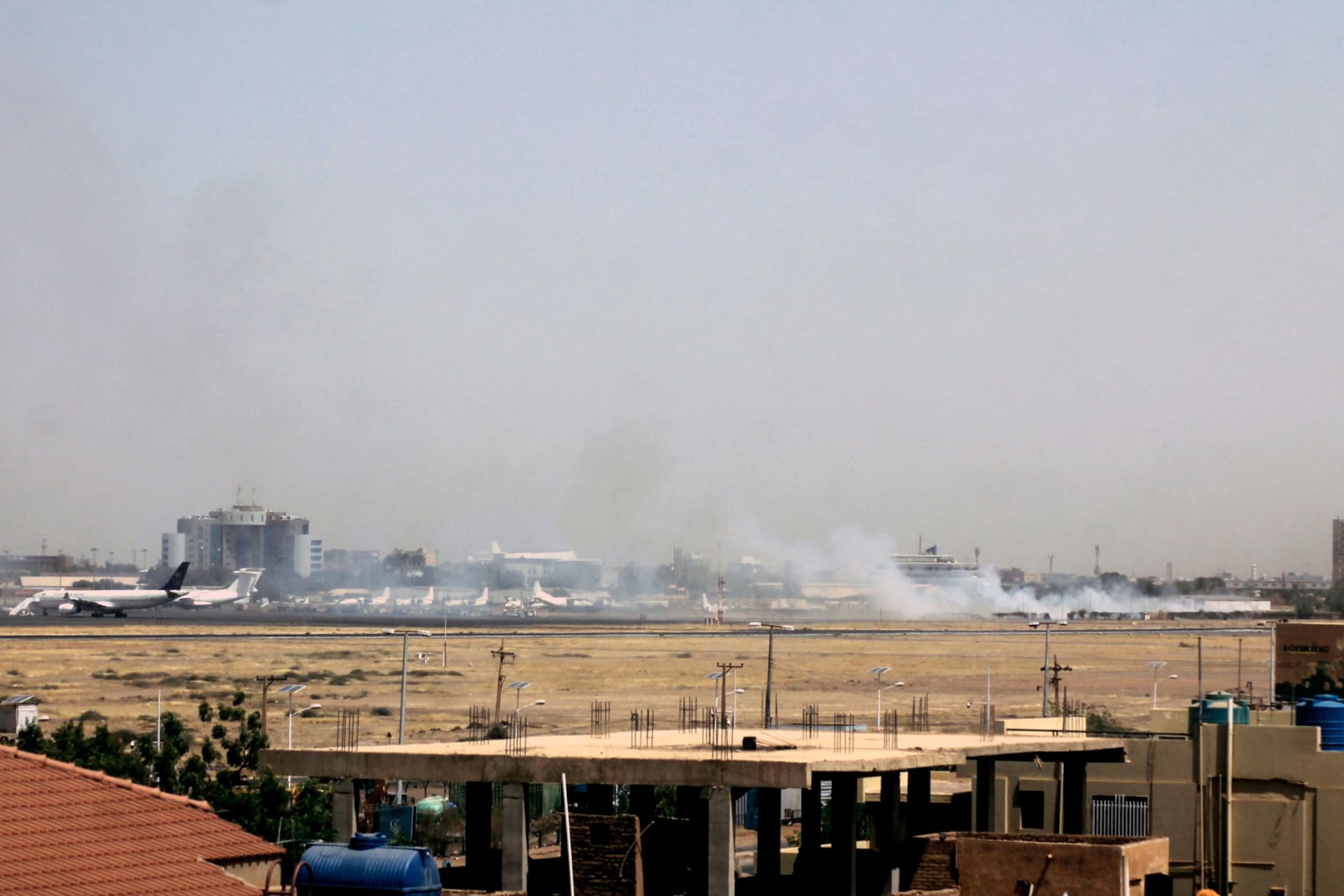 السودان.. قوات حميدتي تعلن تعرضها لهجوم من "طيران أجنبي" في بورتسودان
