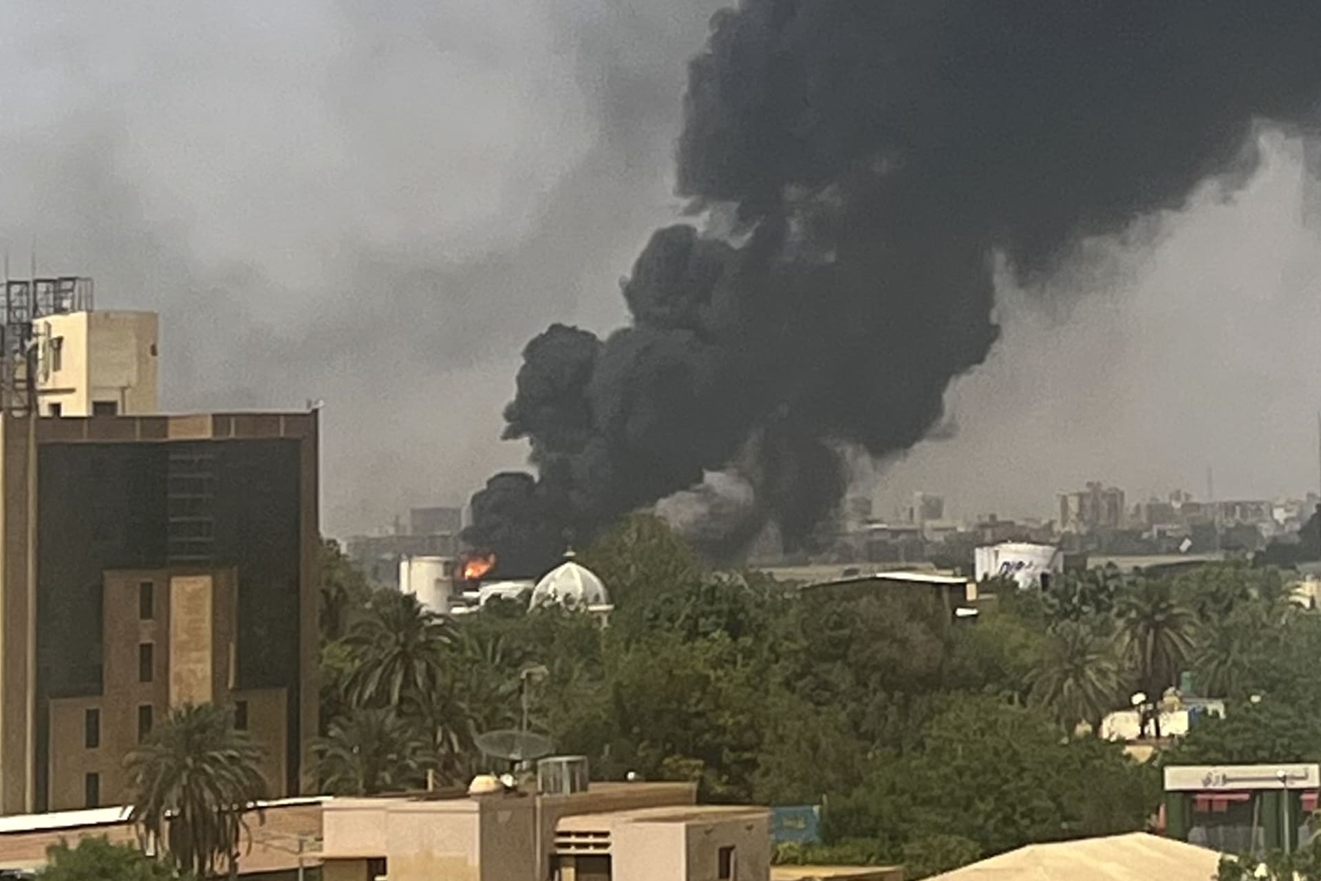 اشتباكات السودان.. حصيلة جديدة للضحايا المدنيين بعد يومين من القتال