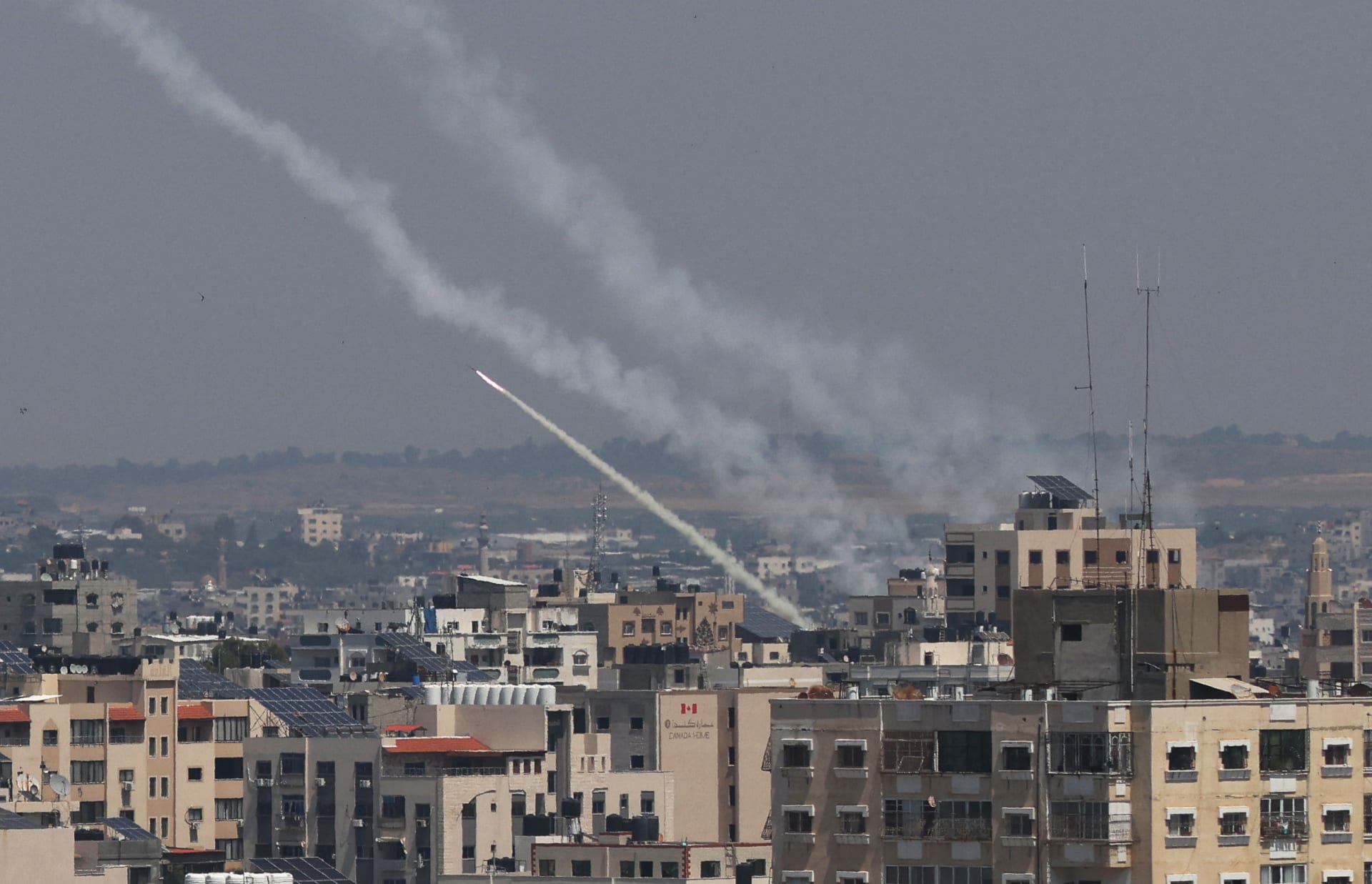 الجيش الإسرائيلي: أكثر من 500 صاروخ أطلقت غزة