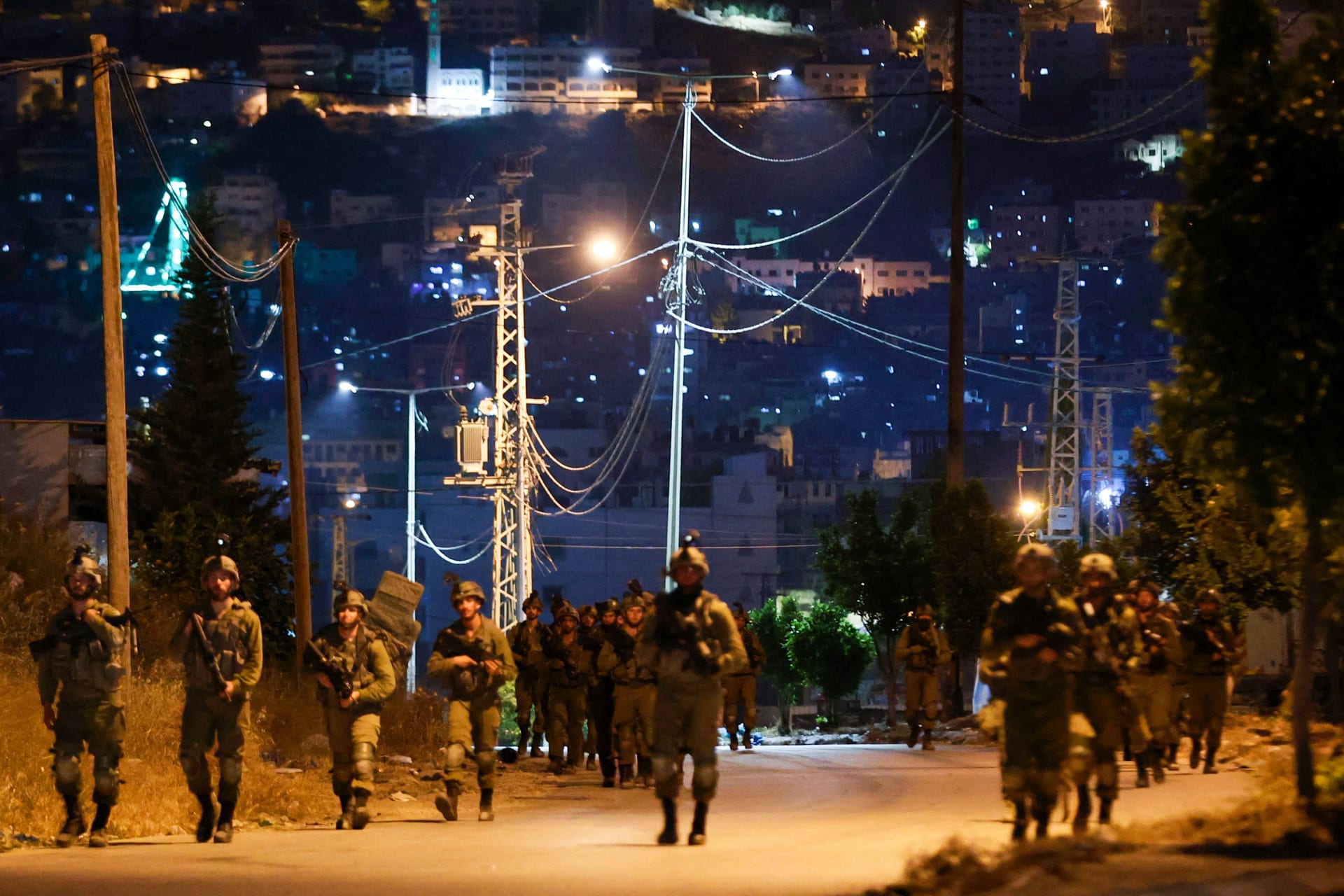 الصحة الفلسطينية: مقتل 3 أشخاص في مخيم بلاطة بنابلس.. والجيش الإسرائيلي يصدر بيانا
