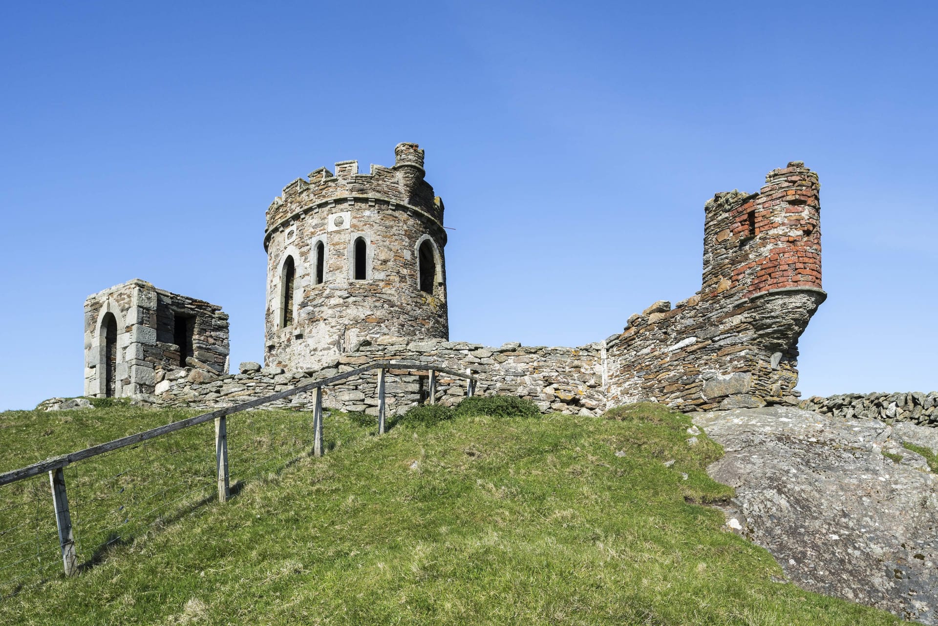 قلعة للبيع في اسكتلندا