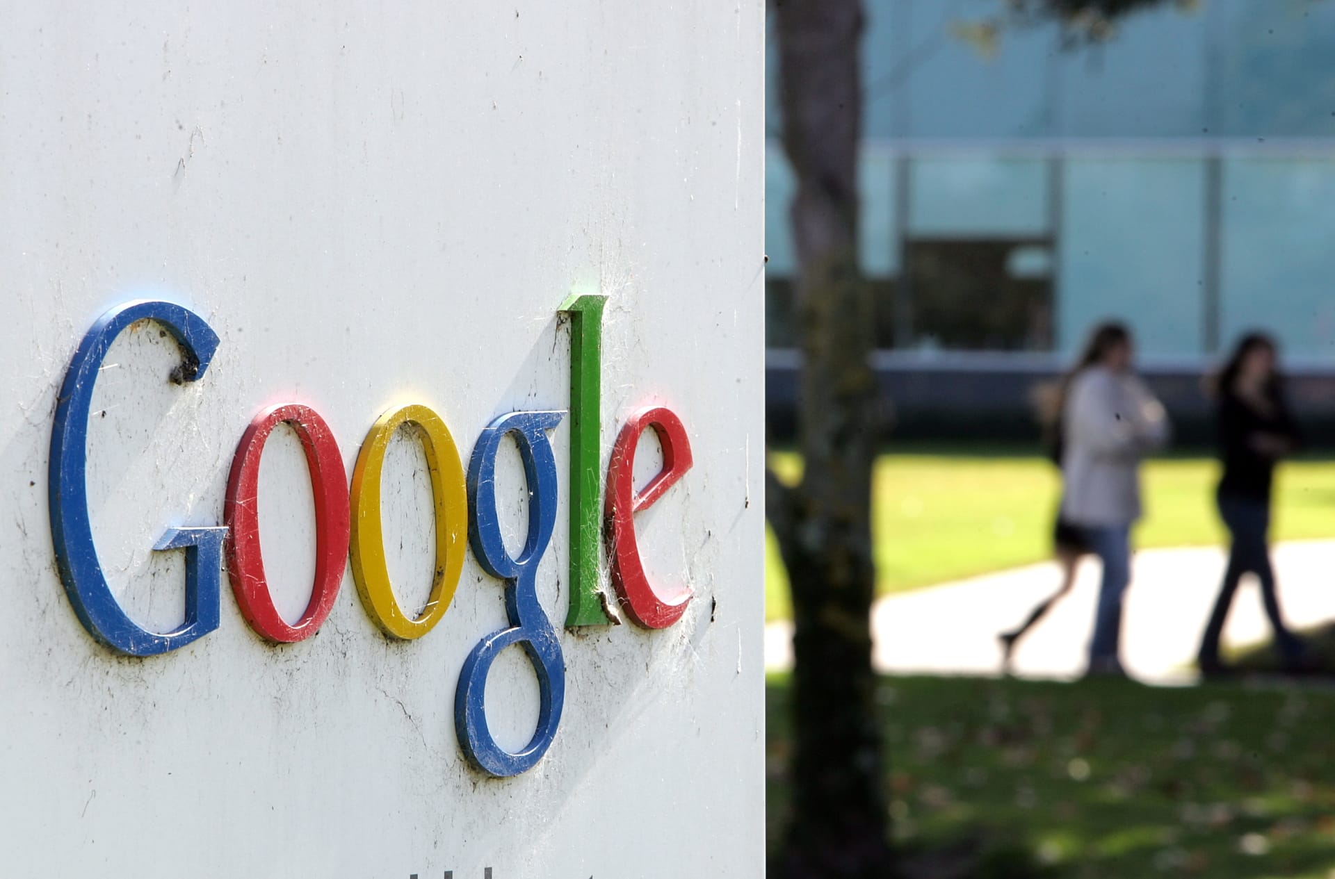 مصر..غوغل تخطر مستخدميها بتحصيل ضريبة القيمة المضافة على خدماتها ومسؤول يقدر: 64 مليون دولار 