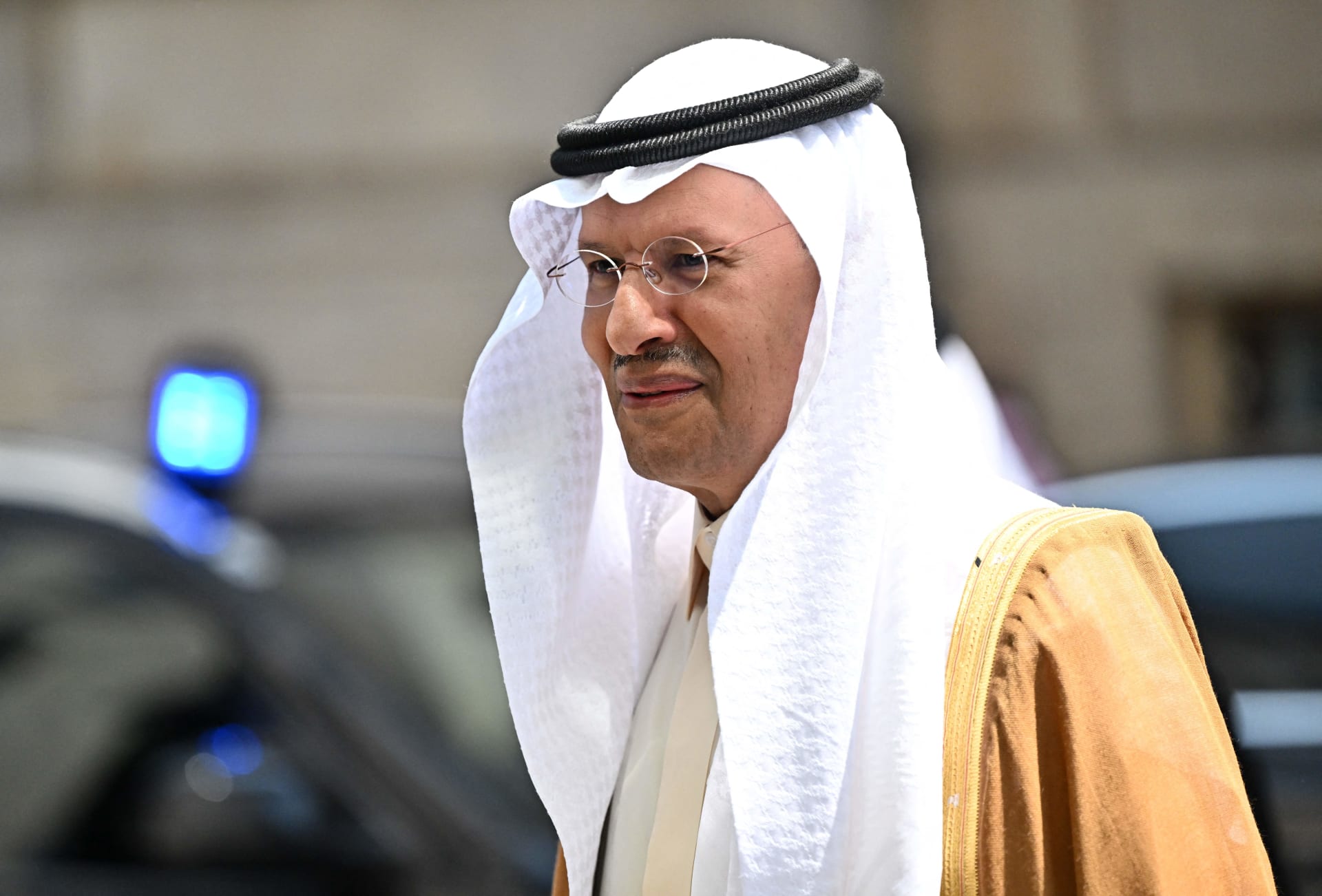 تصريحات وزير الطاقة السعودي على اتباع ساسة "إما أن تكون معنا أو مع غيرنا" تثير تفاعلا