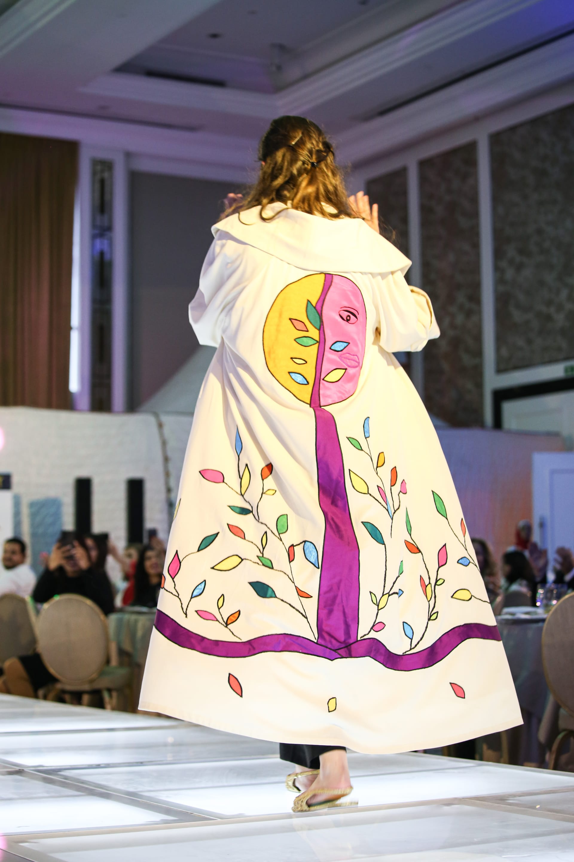 الأردن : عرض أزياء للأشخاص من ذوي الاحتياجات الخاصة بتصاميم من لمساتهم