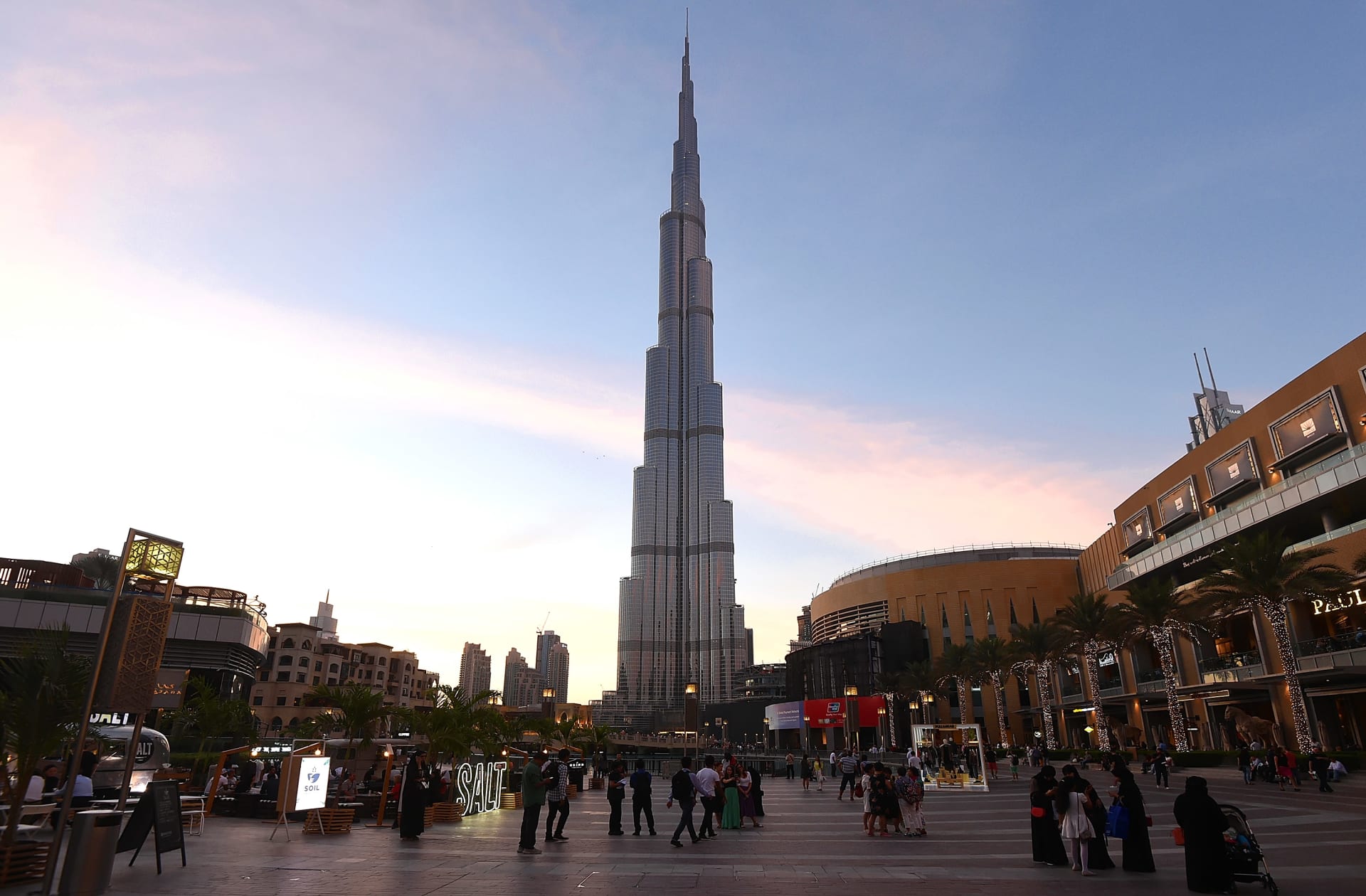 الإمارات تؤجل موعد فرض غرامات على غير المشتركين بنظام "التأمين ضد التعطل"