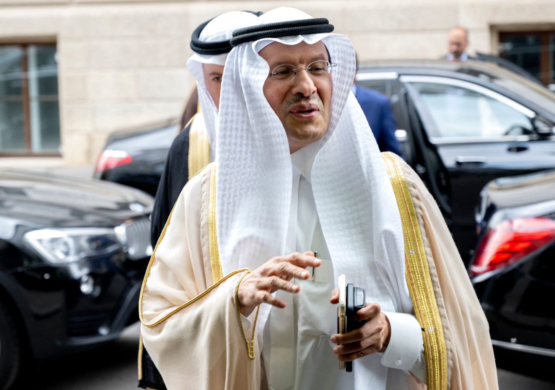 بعد بيان المملكة حول حقل الدرة.. اجتماع بين وزير الطاقة السعودي والإيراني في فيينا