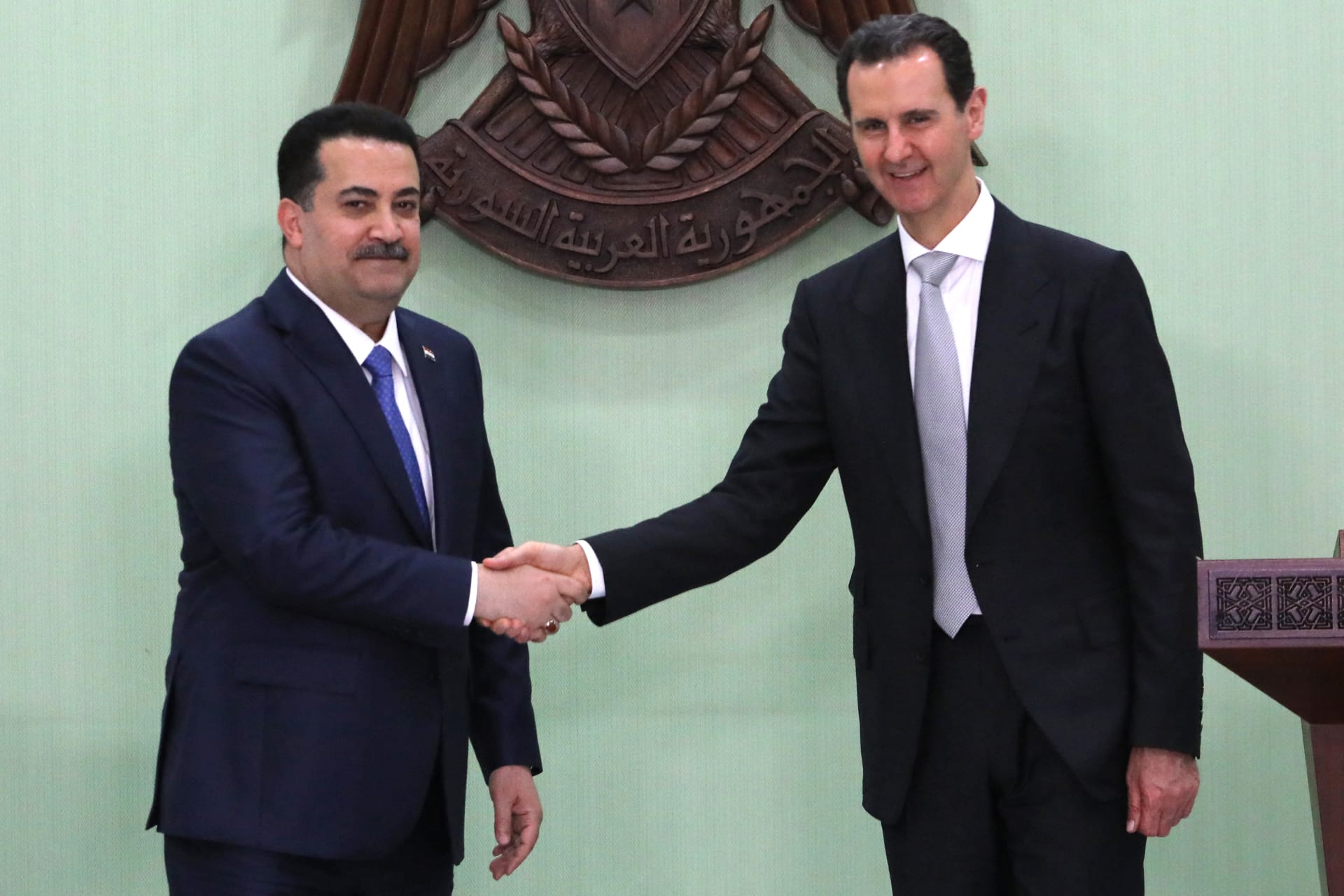 في أول زيارة منذ 2011..رئيس وزراء العراق يلتقي بشار الأسد بدمشق.. وهذا ما بحثاه