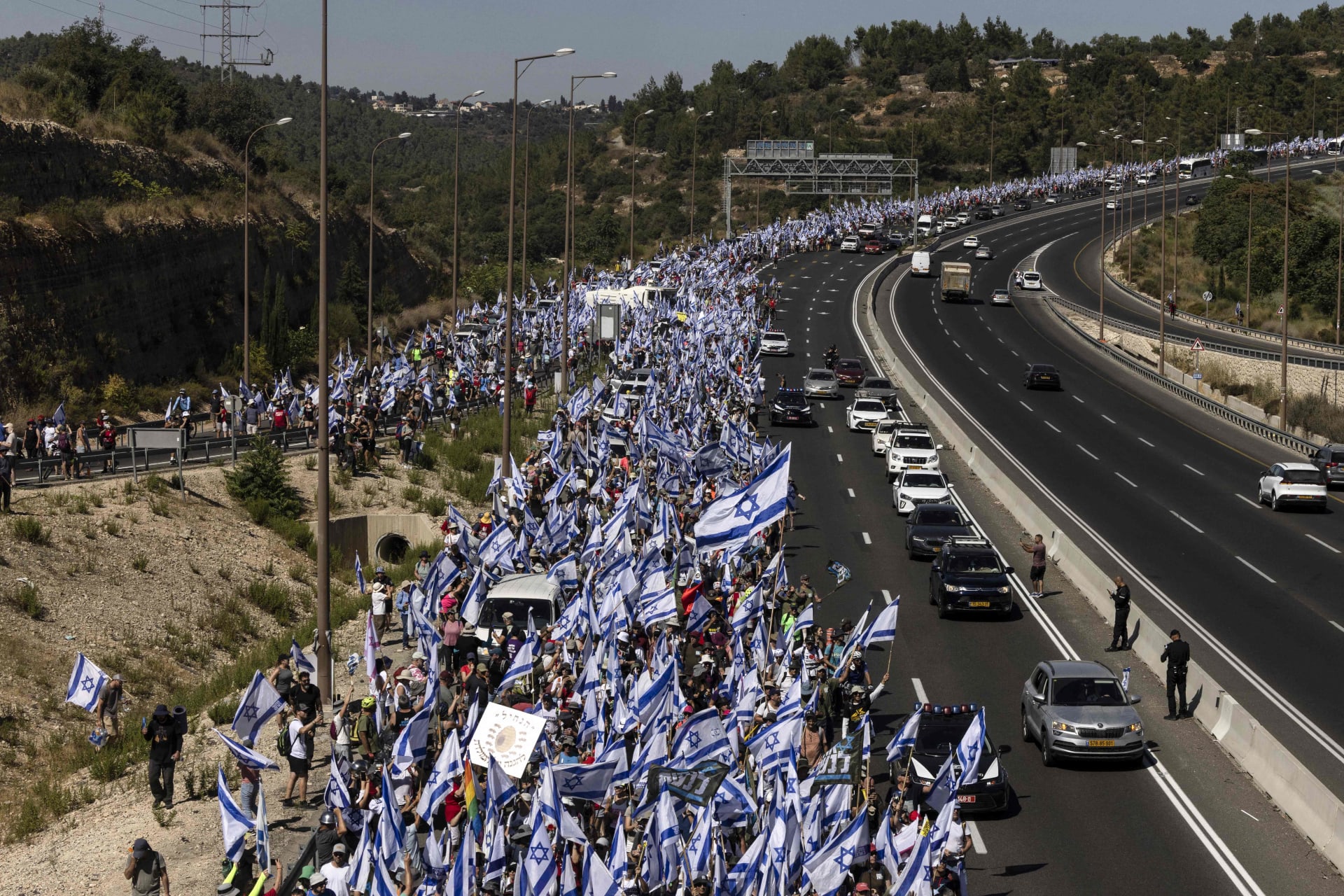 منظمون: آلاف الإسرائيليين يعتزمون التحرك بمسيرة إلى القدس ضد الإصلاح القضائي