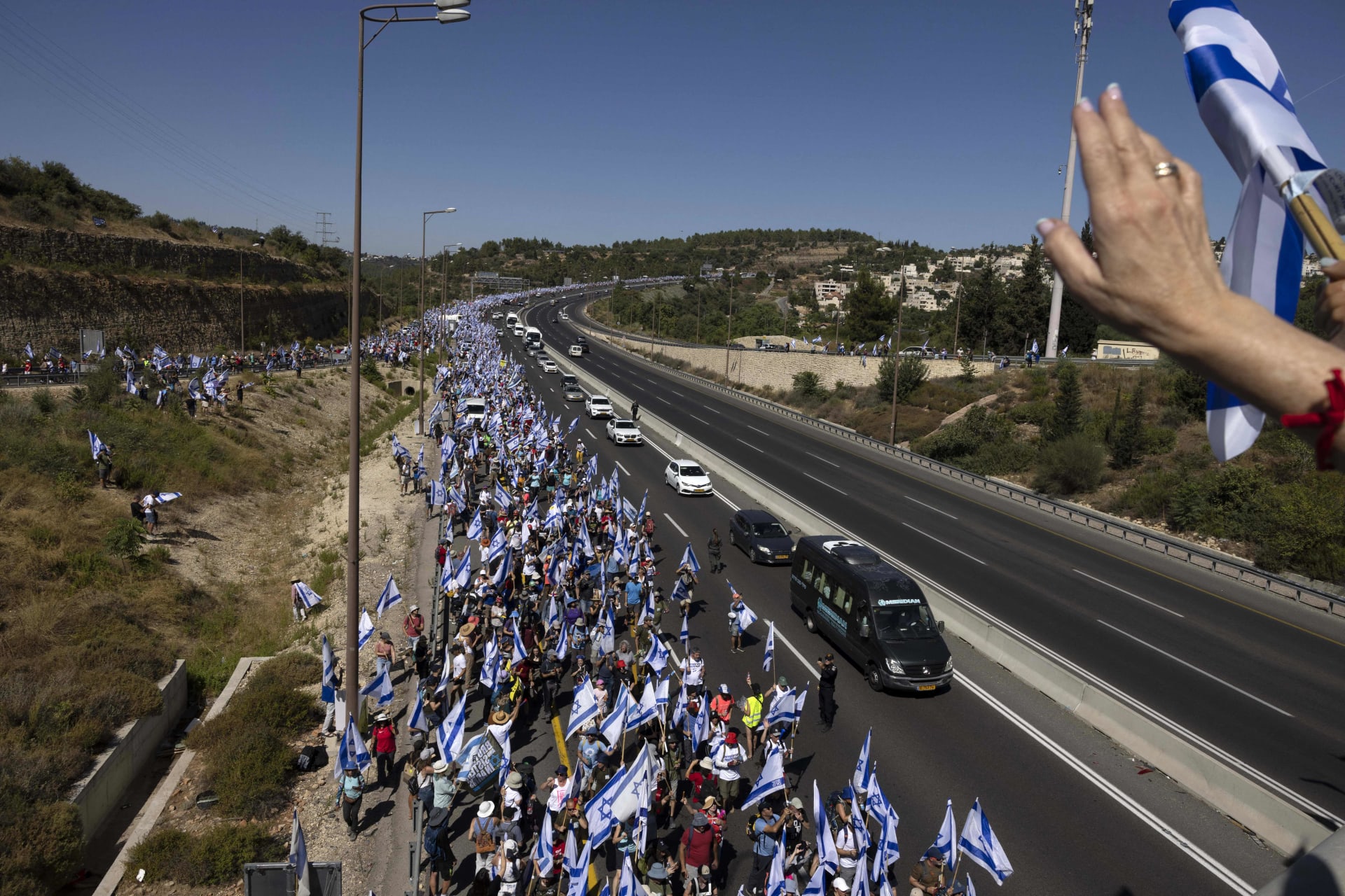 متظاهرون إسرائيليون يصلون في مسيرة إلى القدس للاحتجاج على الإصلاح القضائي