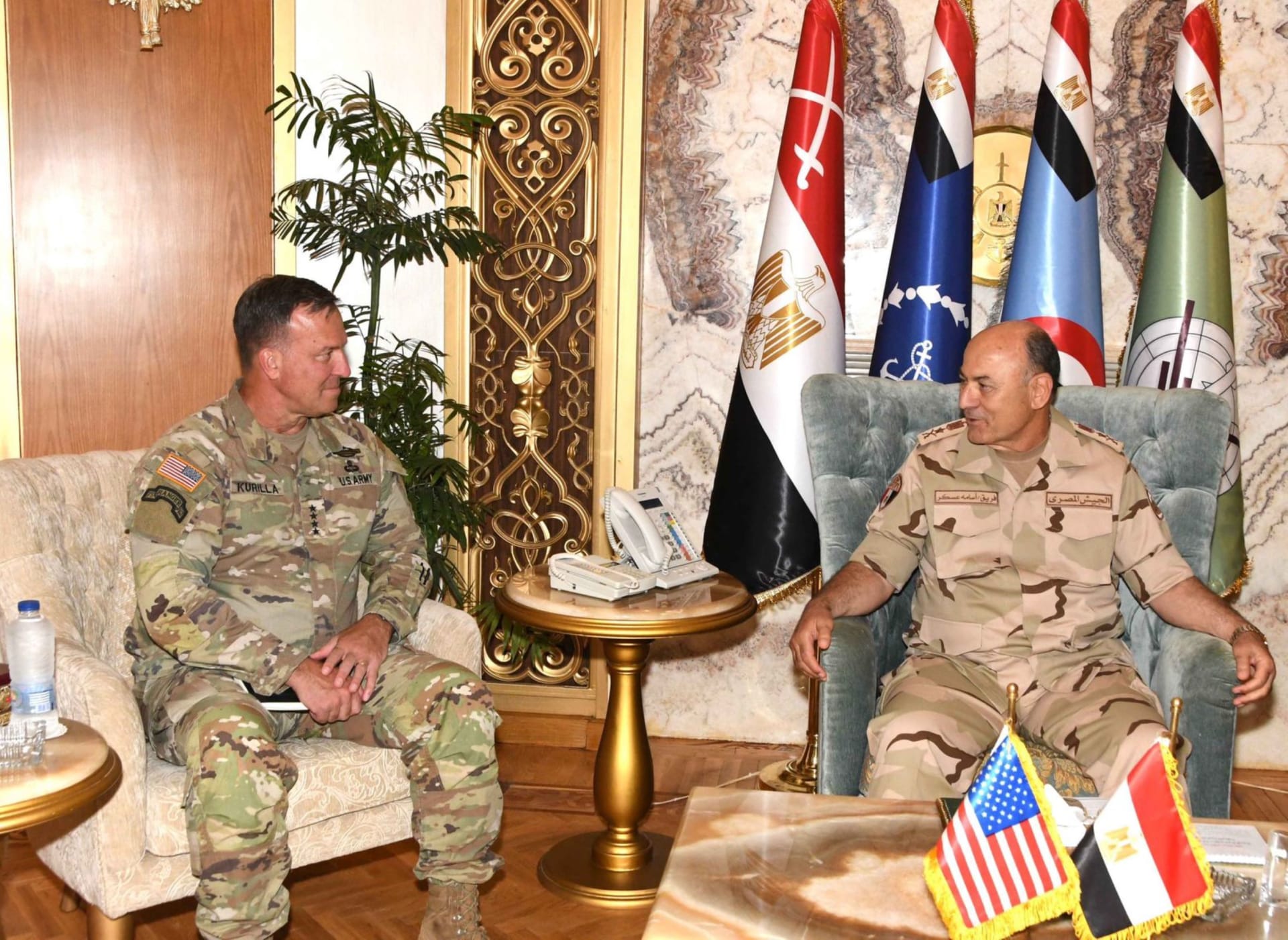 قائد القيادة المركزية الأمريكية يزور معبر رفح خلال زيارته لمصر