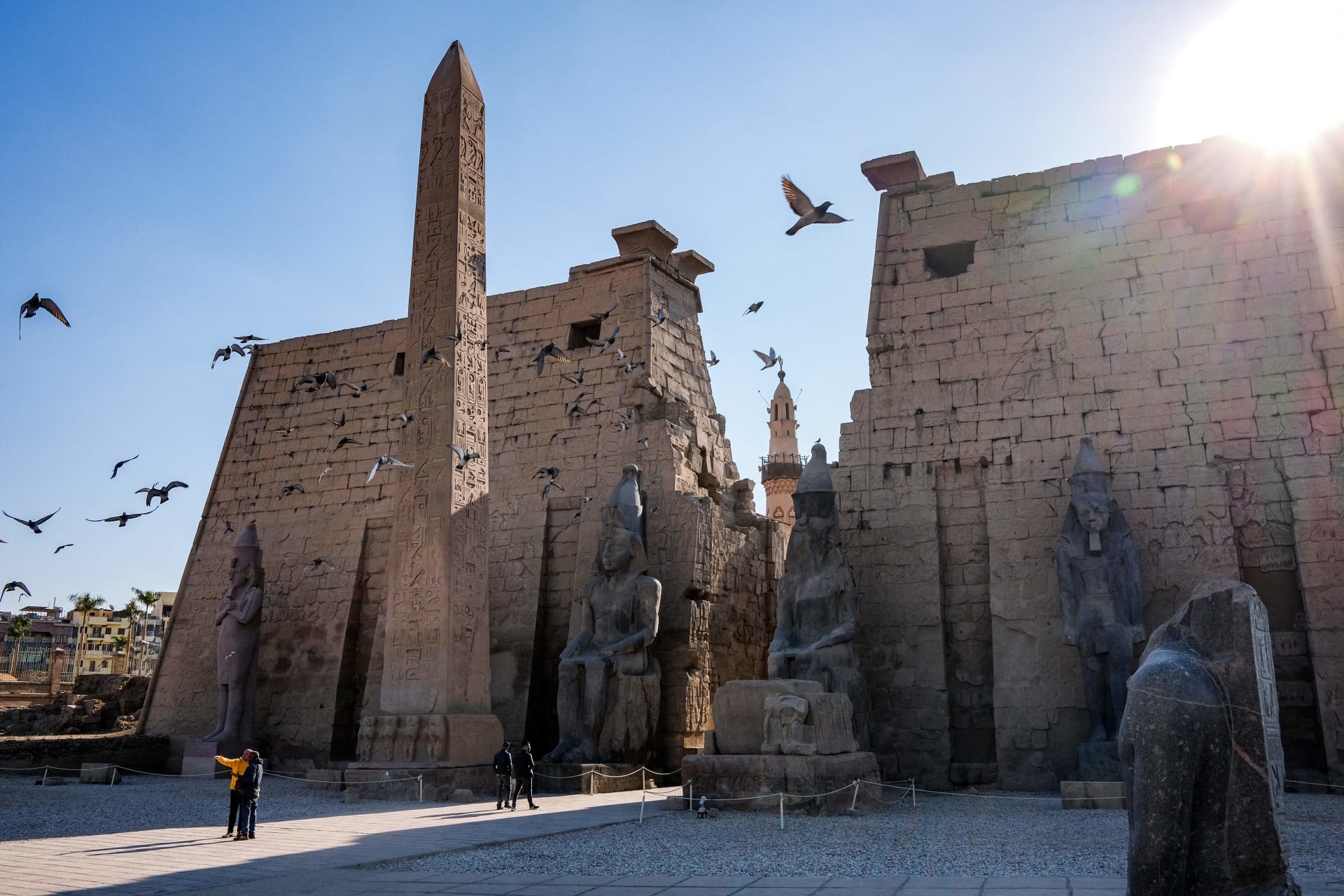 مصر: خلاف حول تمثال رمسيس الثاني بعد 4 أعوام من ترميمه.. ومسؤول يستشهد بخبراء أجانب