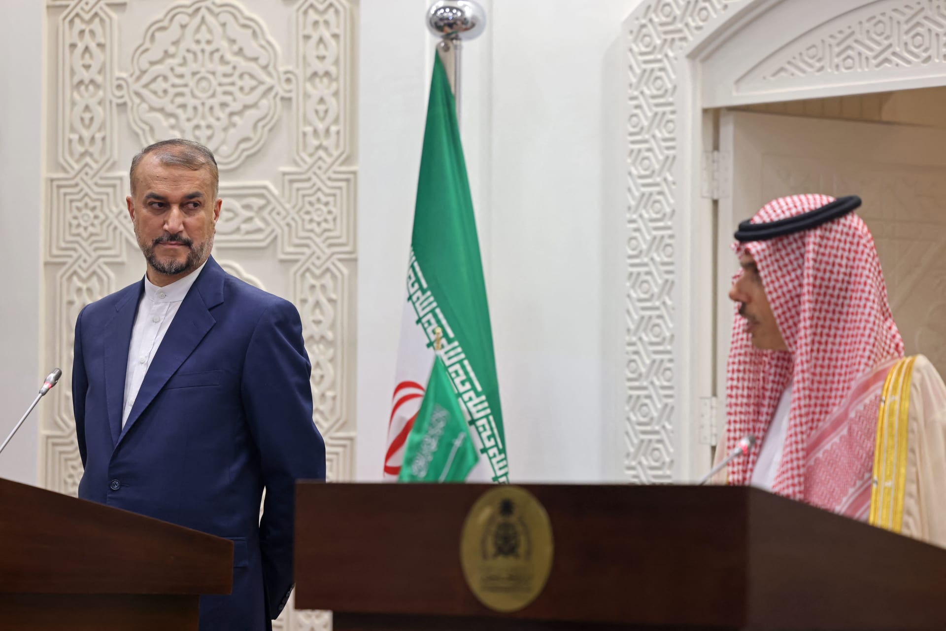 أكاديمي سعودي يعلق على مصطلح الخليج "العربي" بعدما كان "الفارسي" إثر تصريحات وزير خارجية إيران