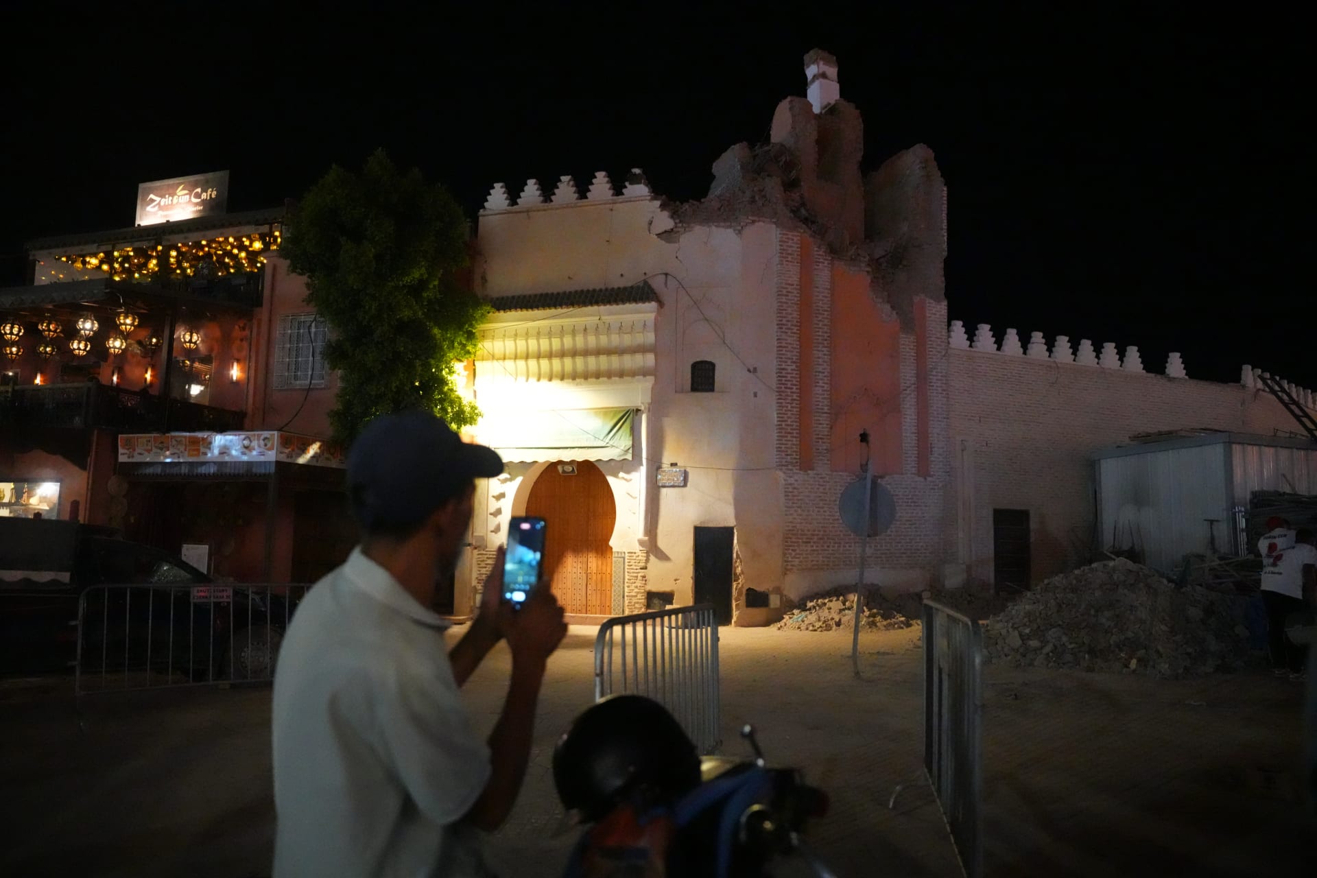 أمين علماء المسلمين يستشهد بفيديو "هدوء" داعية مغربي لحظة ضرب زلزال المغرب وسط تفاعل