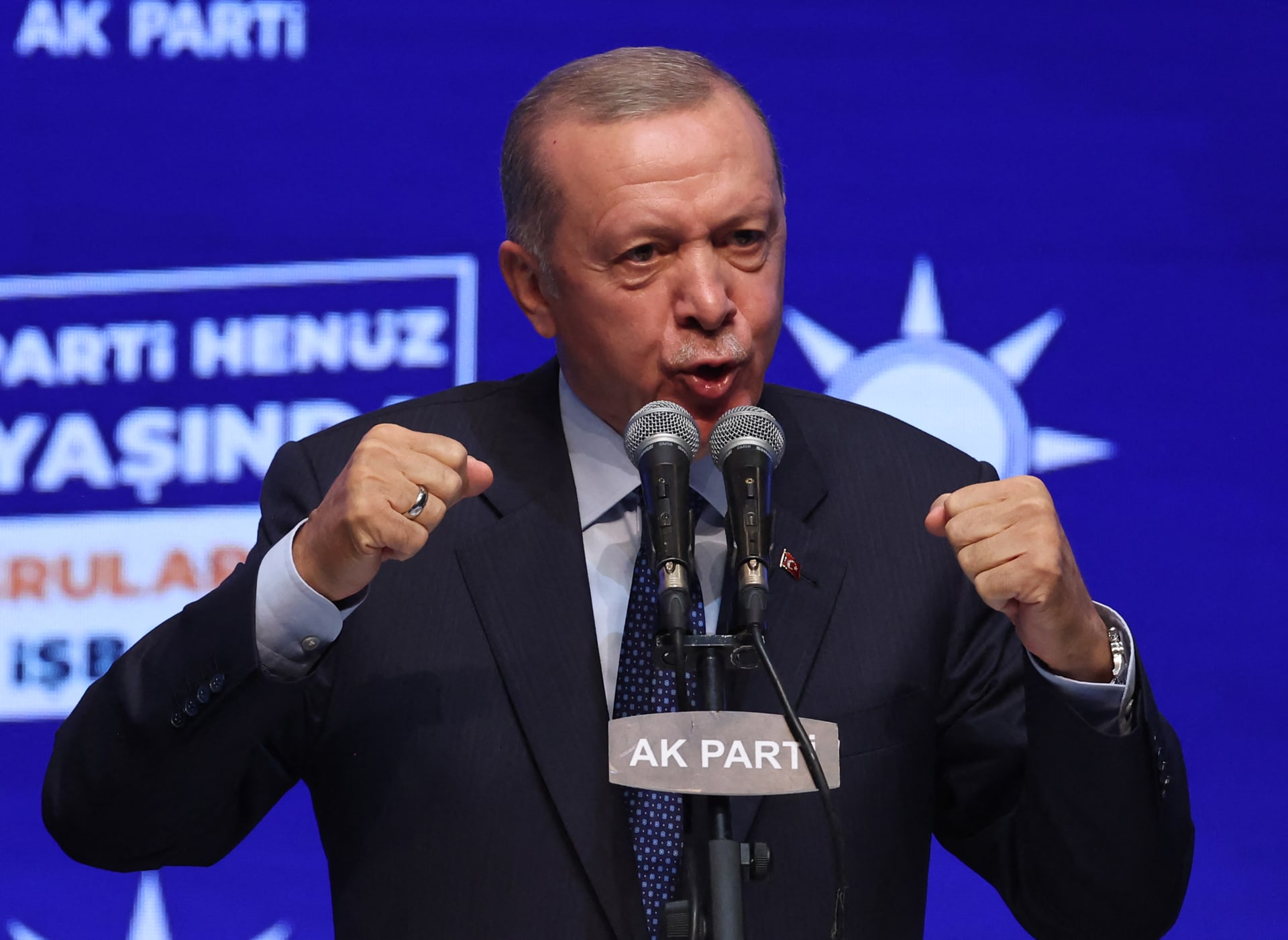 أردوغان يبدي انزعاجه "بشدة" من طريقة طرح عضوية السويد في الناتو