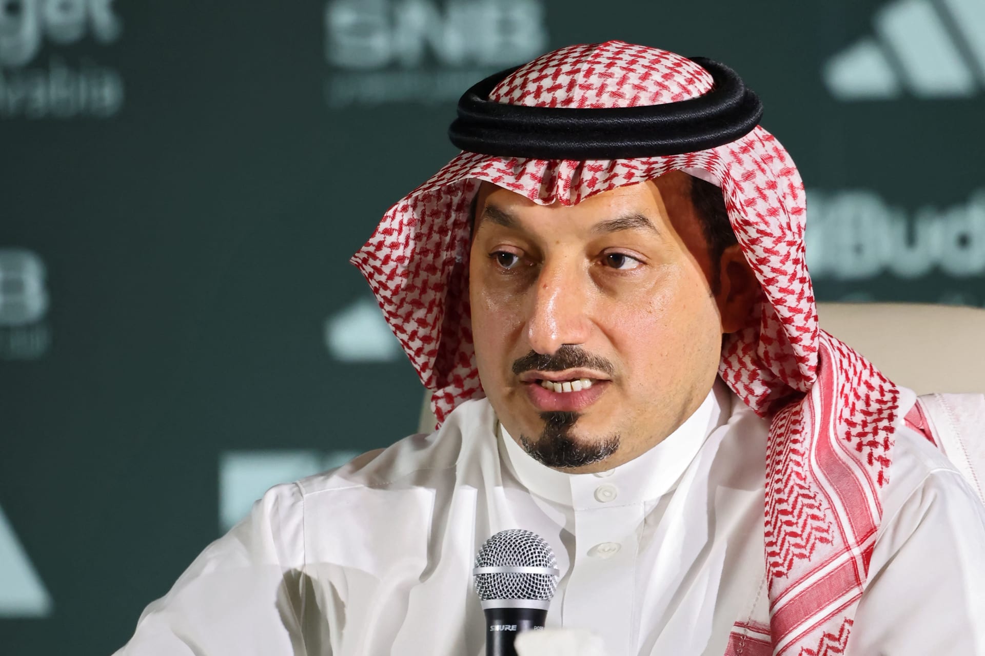 هل ستتقدم المملكة بطلب استضافة مونديال 2030؟ رئيس الاتحاد السعودي يرد